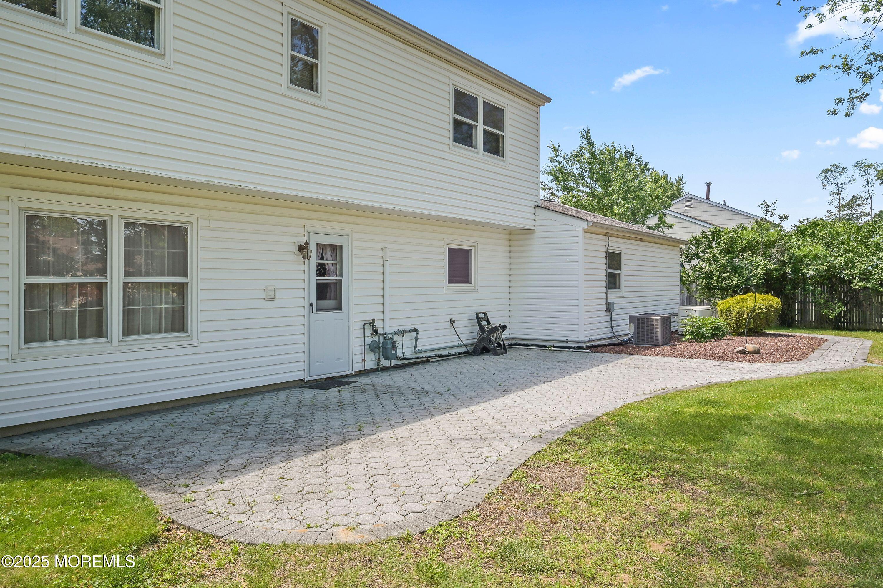 5 Stratford Drive, Manalapan, New Jersey image 36