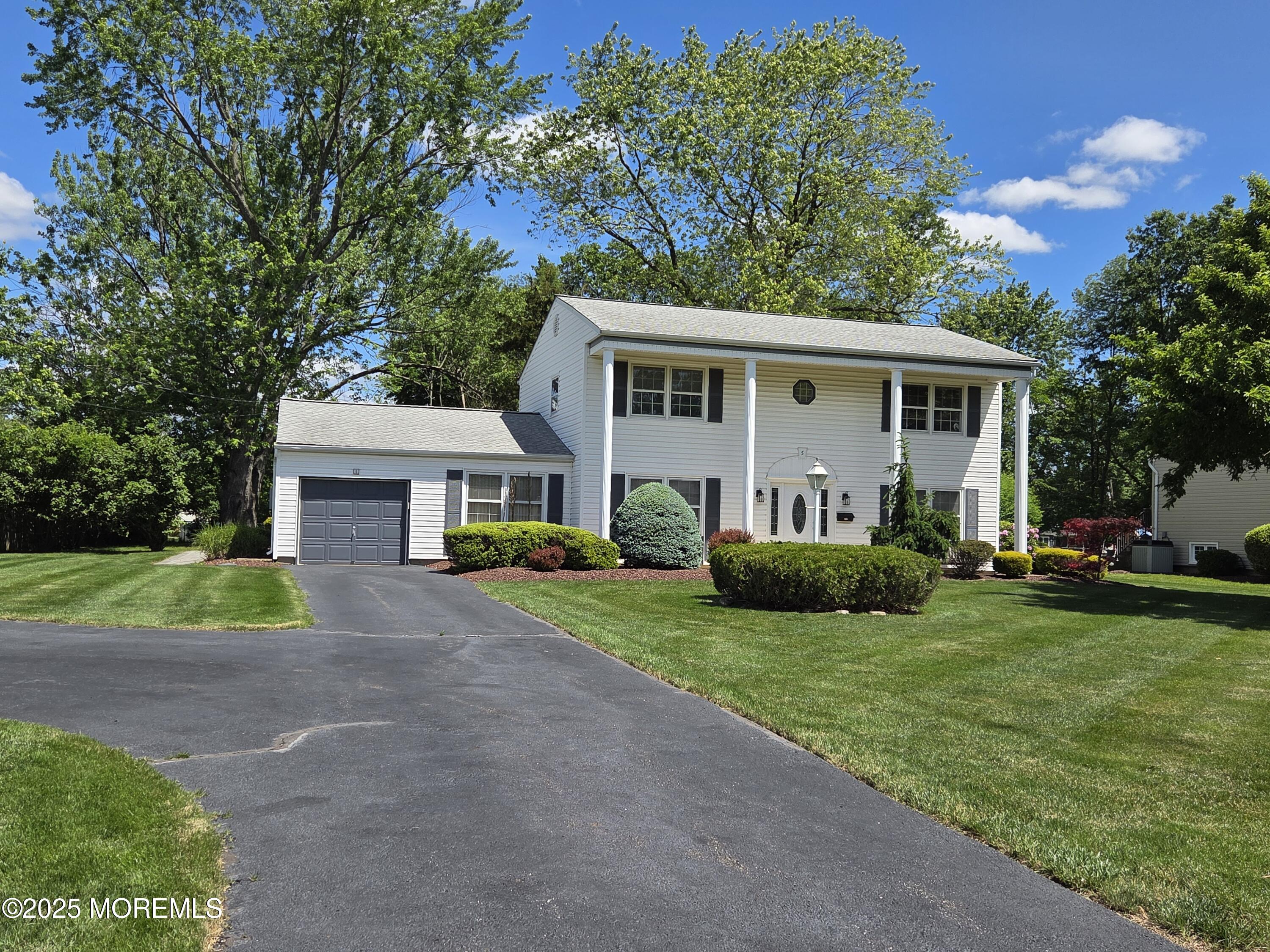 5 Stratford Drive, Manalapan, New Jersey image 3
