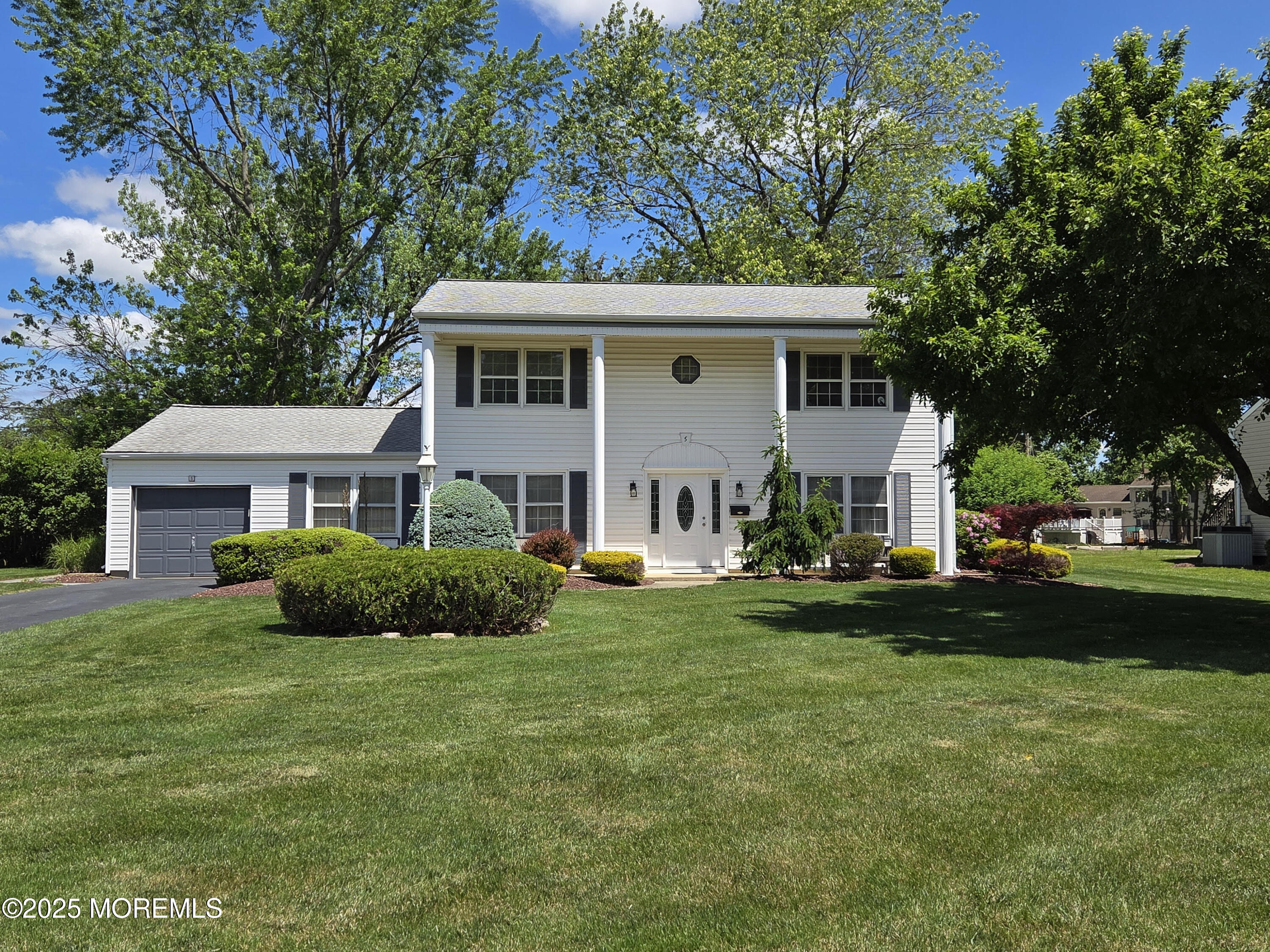 5 Stratford Drive, Manalapan, New Jersey image 2