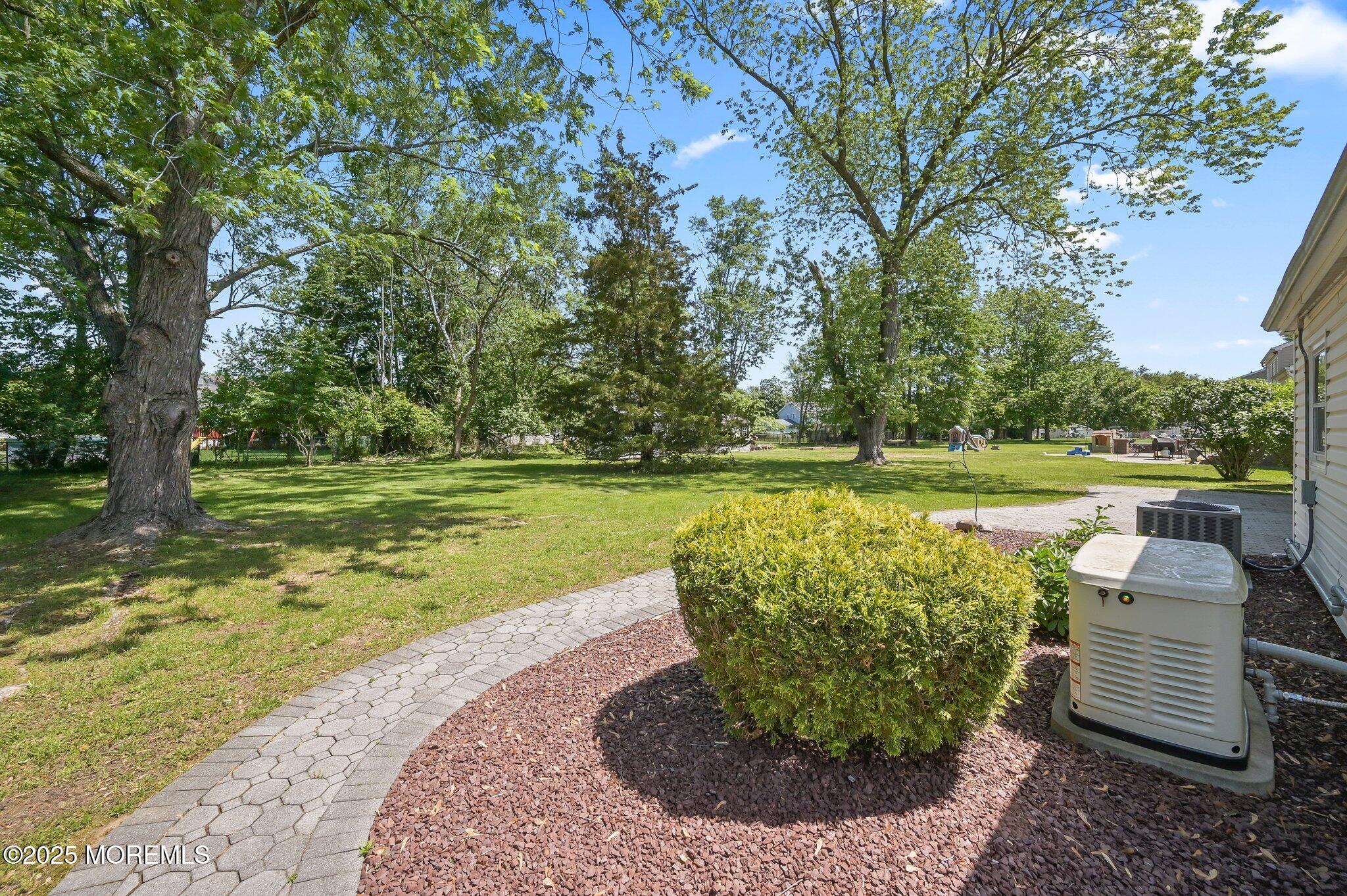 5 Stratford Drive, Manalapan, New Jersey image 32