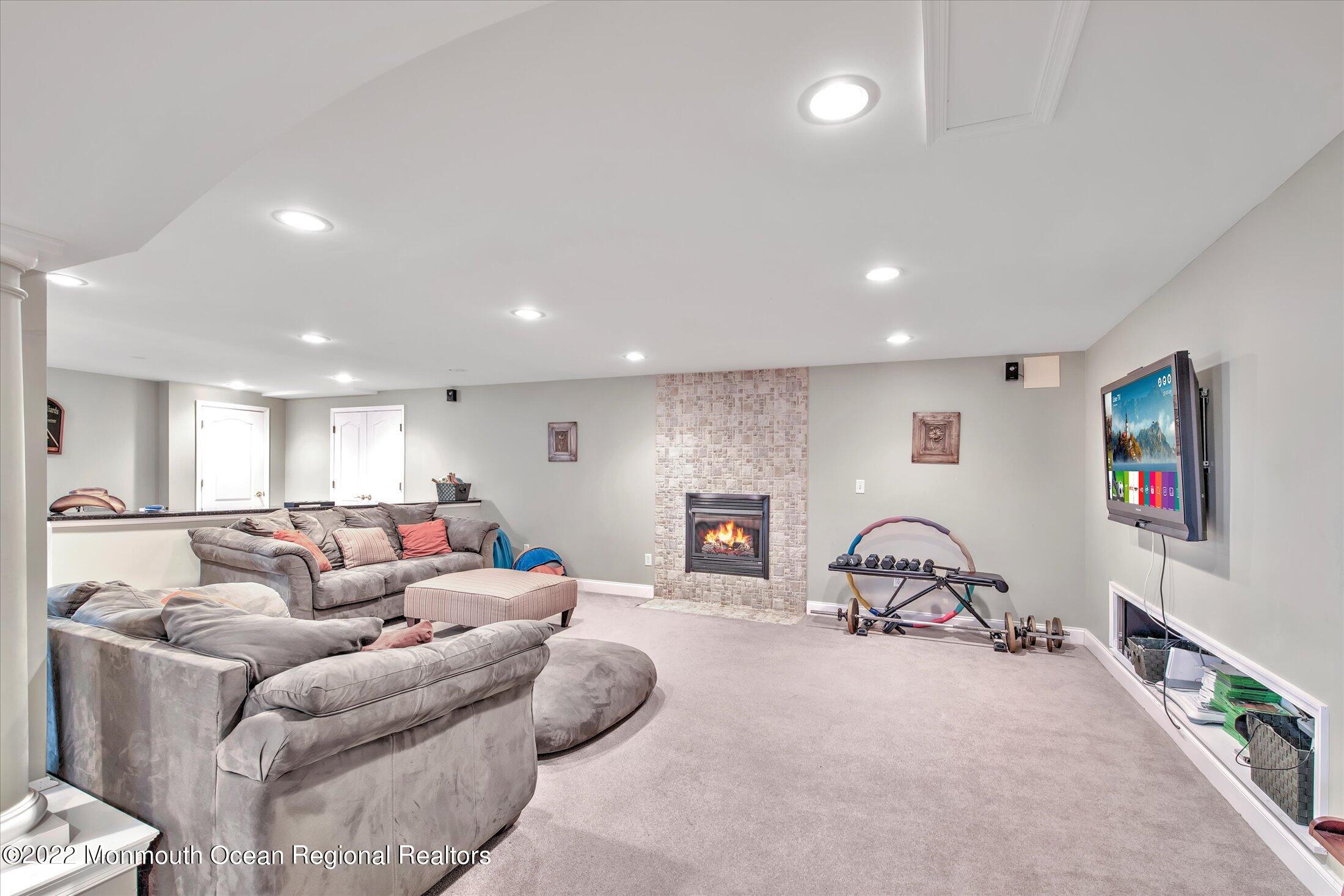 11 Elkridge Way, Manalapan, New Jersey image 36