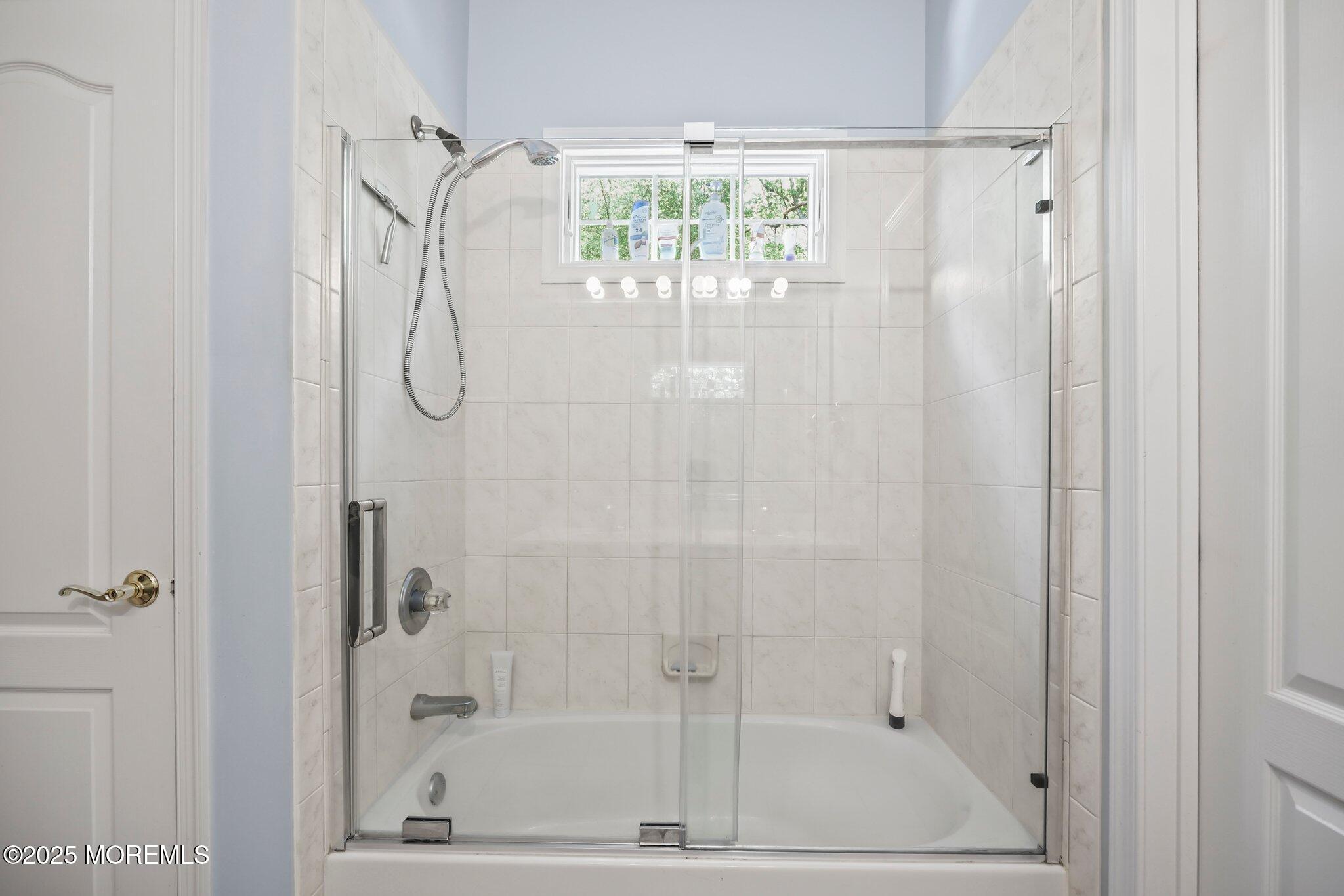 11 Elkridge Way, Manalapan, New Jersey image 32