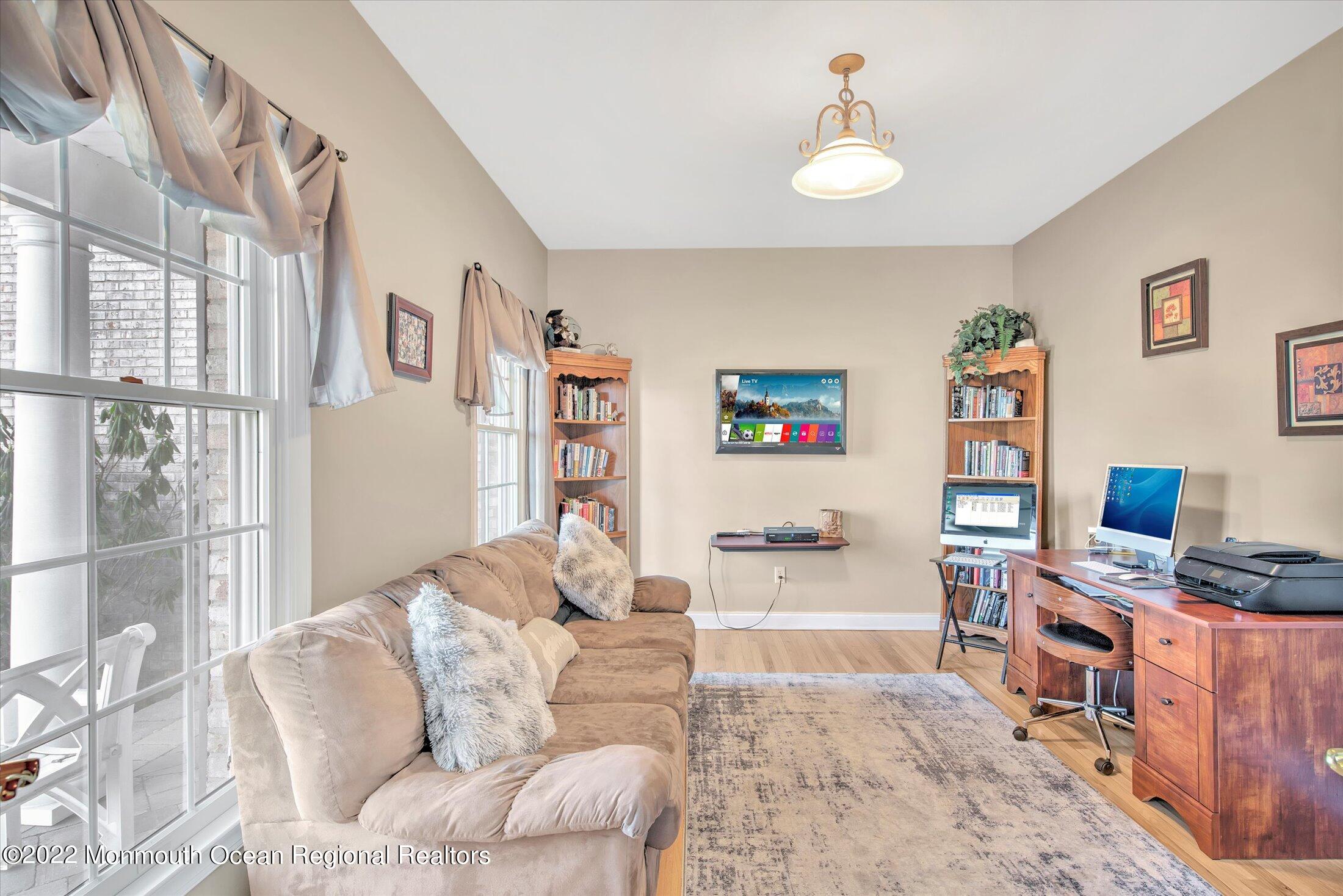 11 Elkridge Way, Manalapan, New Jersey image 6