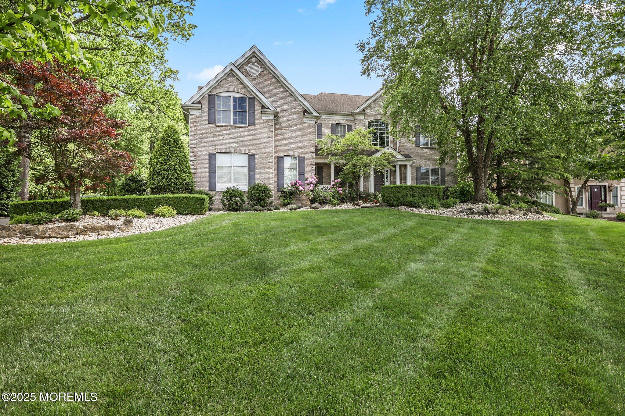 11 Elkridge Way, Manalapan, New Jersey image 1