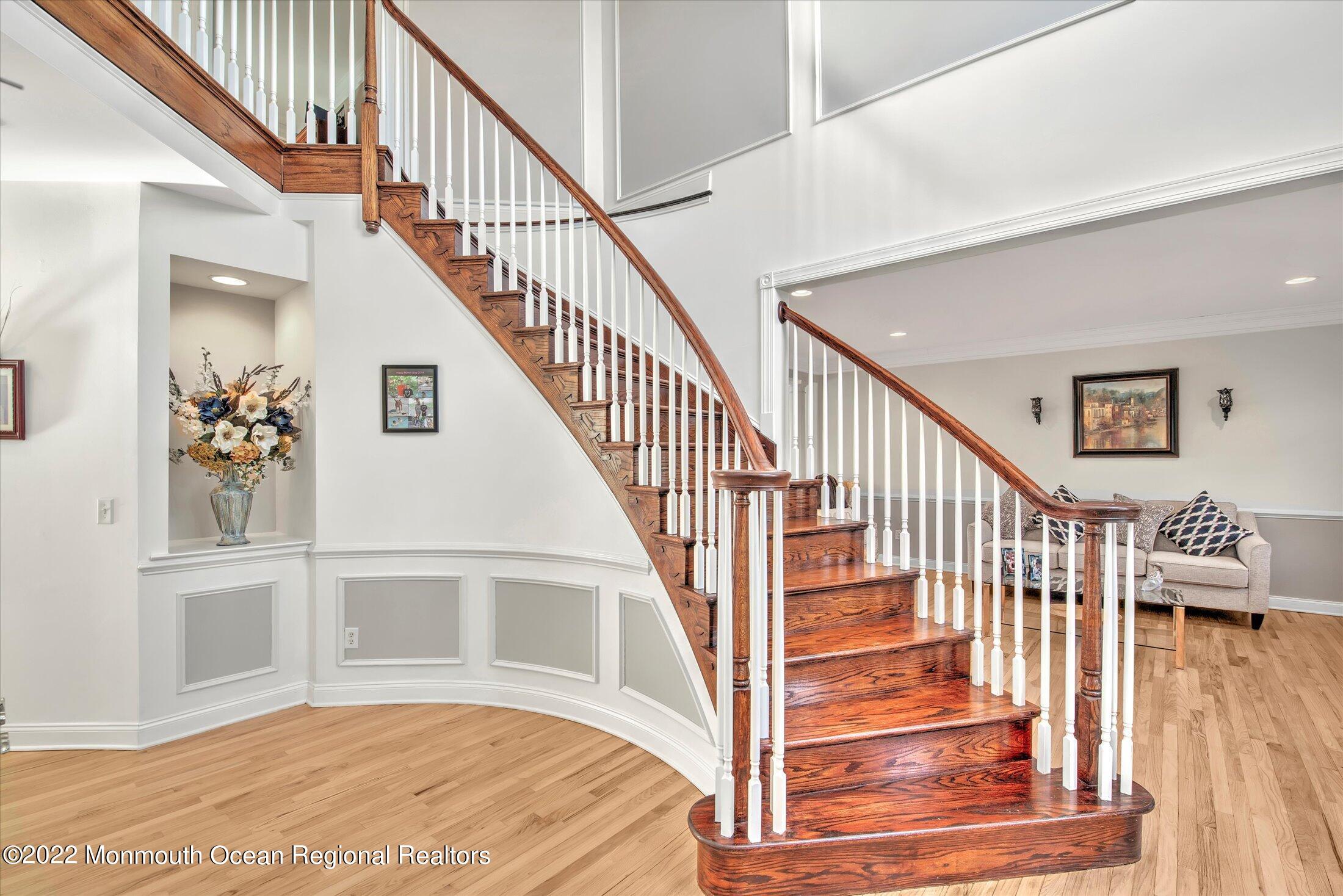 11 Elkridge Way, Manalapan, New Jersey image 4