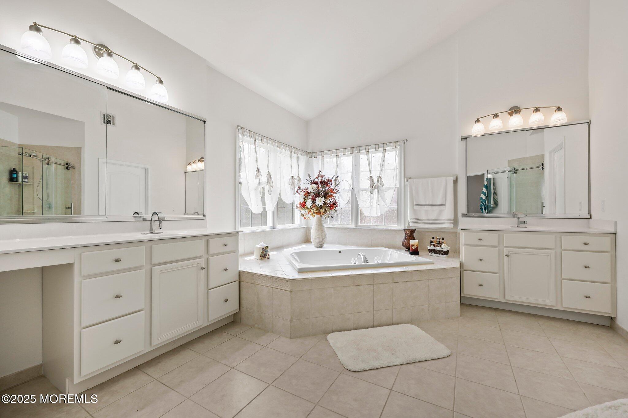 11 Elkridge Way, Manalapan, New Jersey image 26