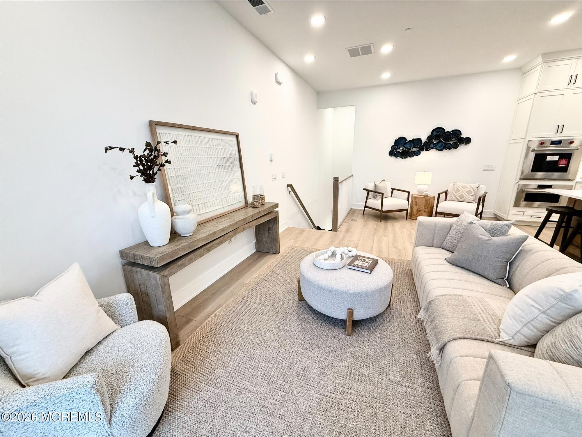 419A Lake Avenue 408