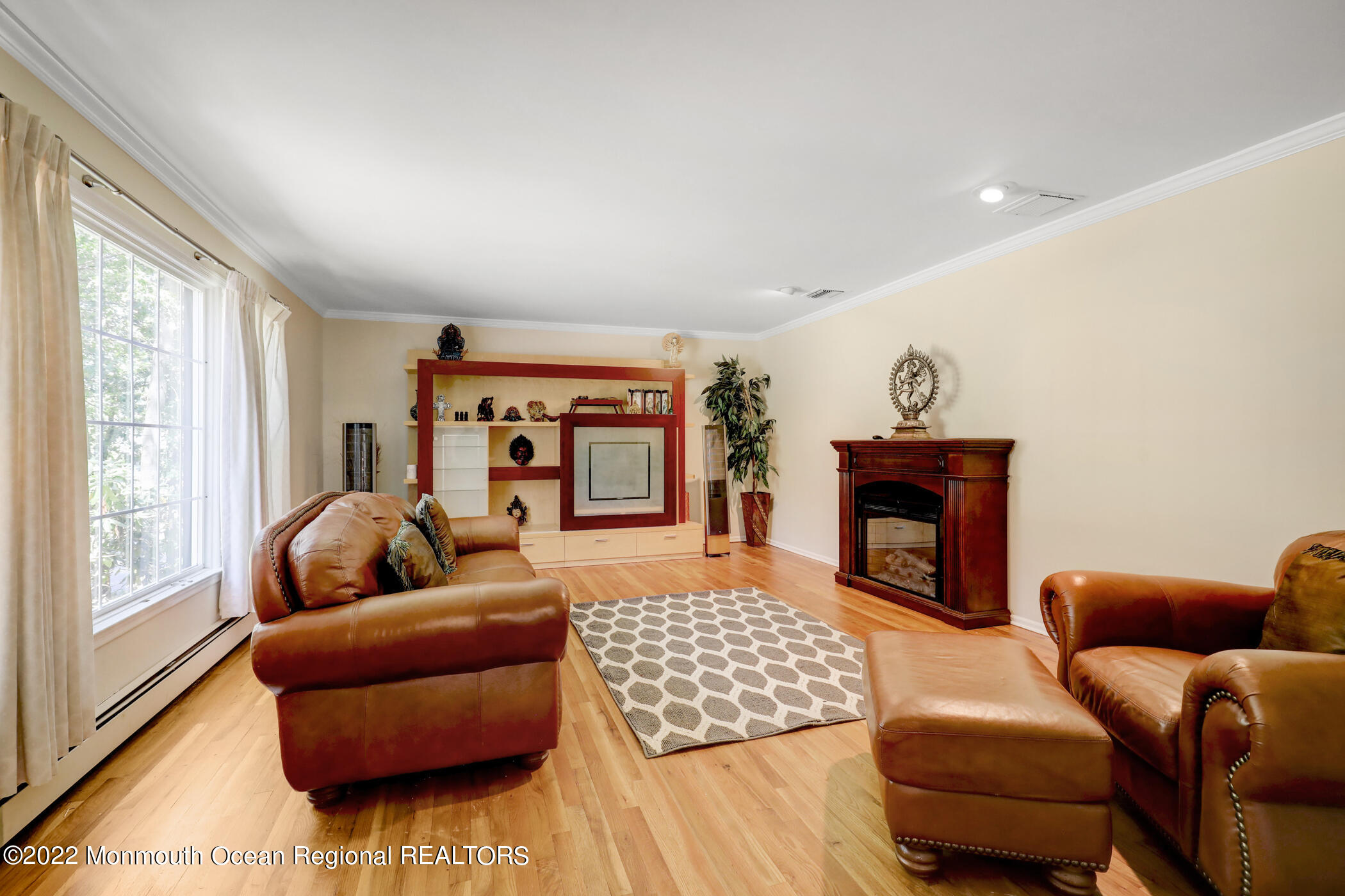 8 Churchill Court, Morganville, New Jersey image 11