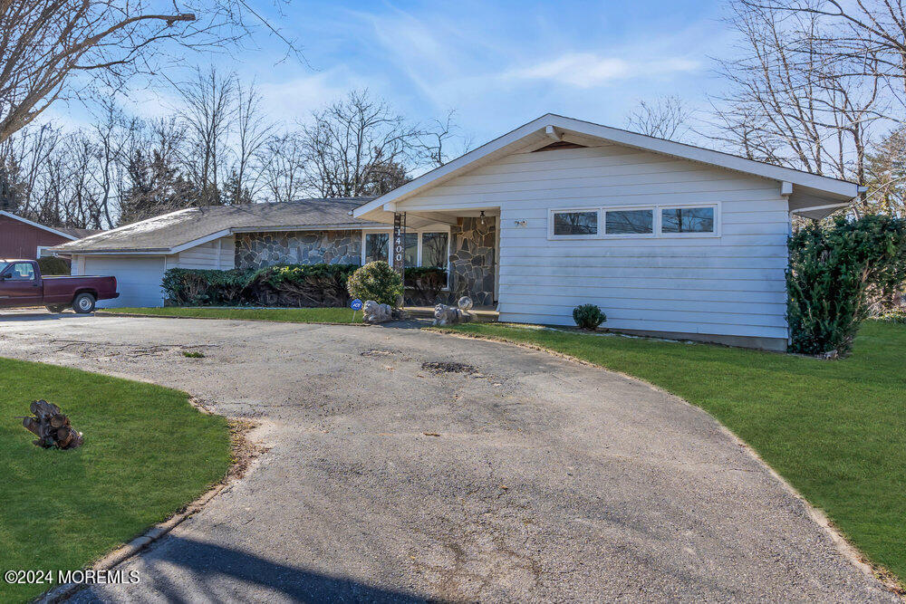 View Lakewood, NJ 08701 house