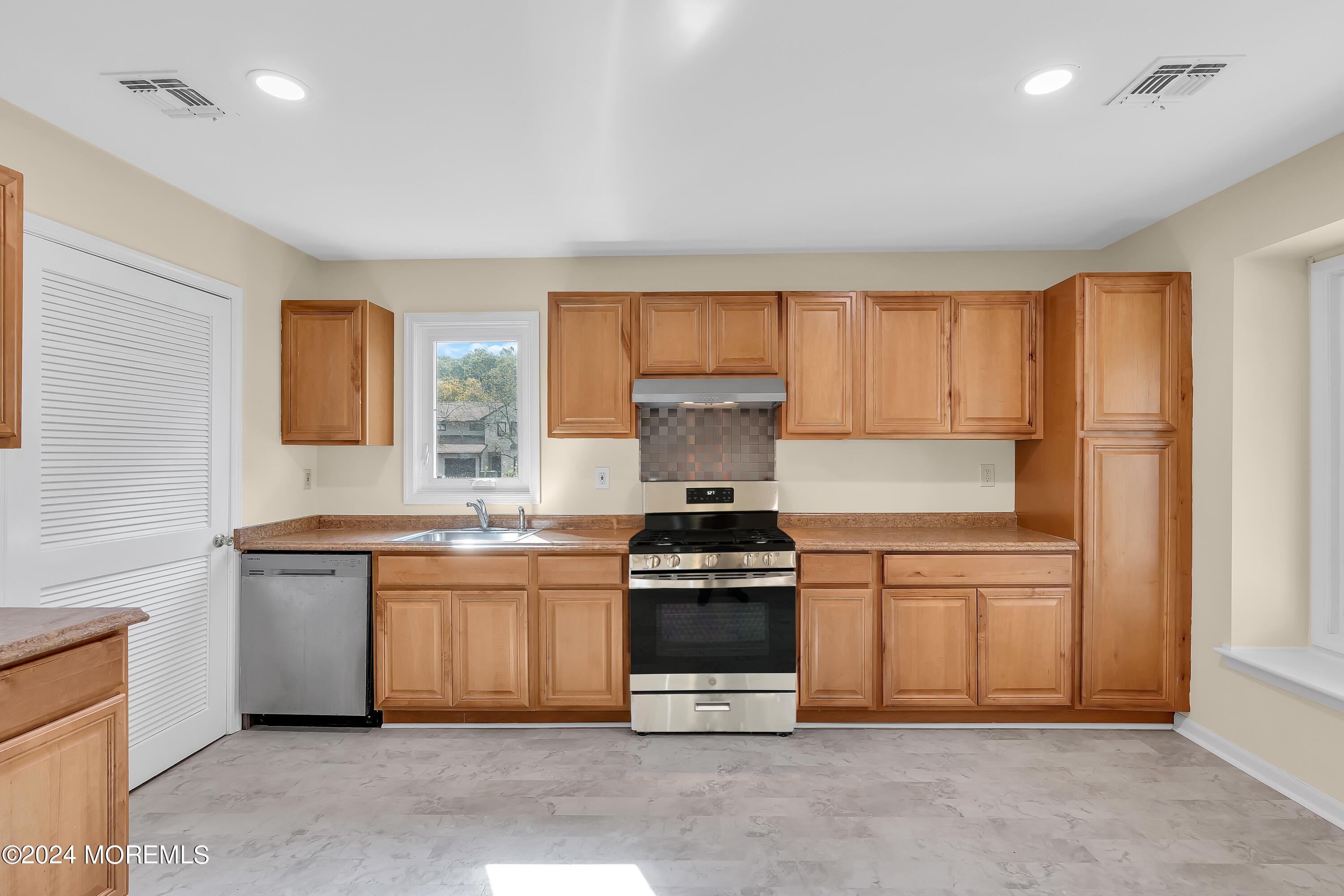 97 Tangerine Drive, Marlboro, New Jersey image 2