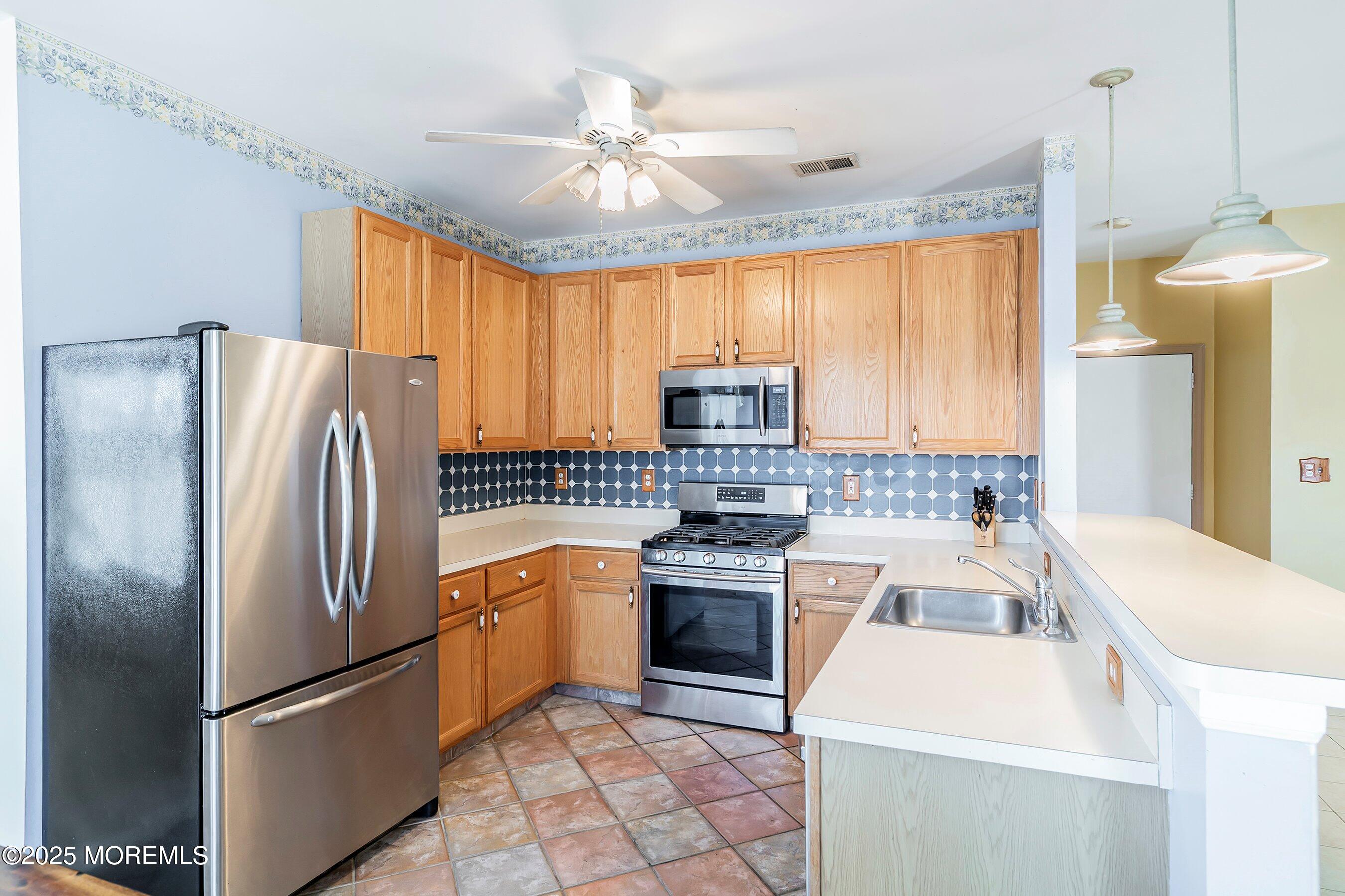 30 Ashleigh Drive, Hazlet, New Jersey image 9