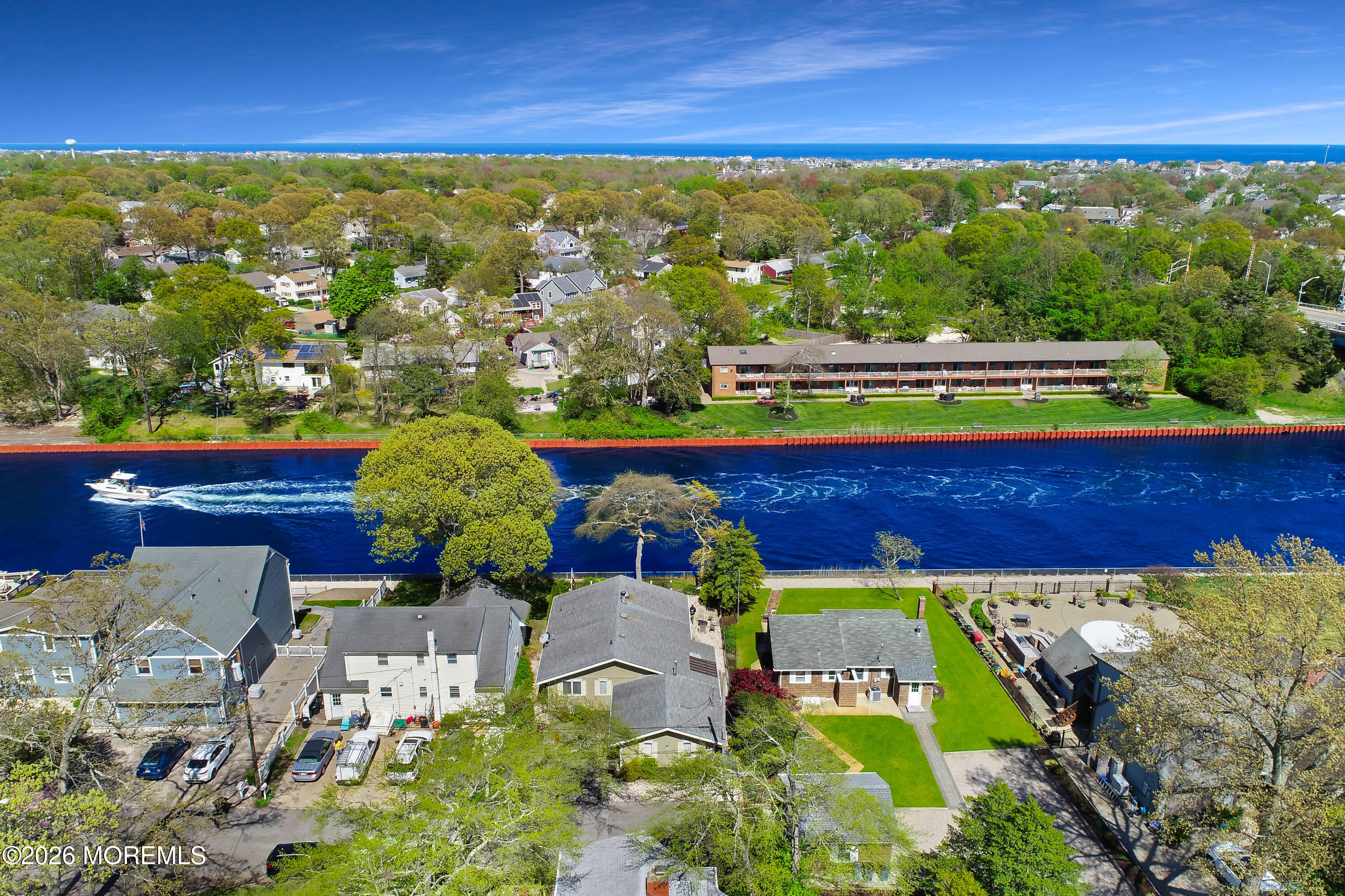 1126 Willoughby Lane