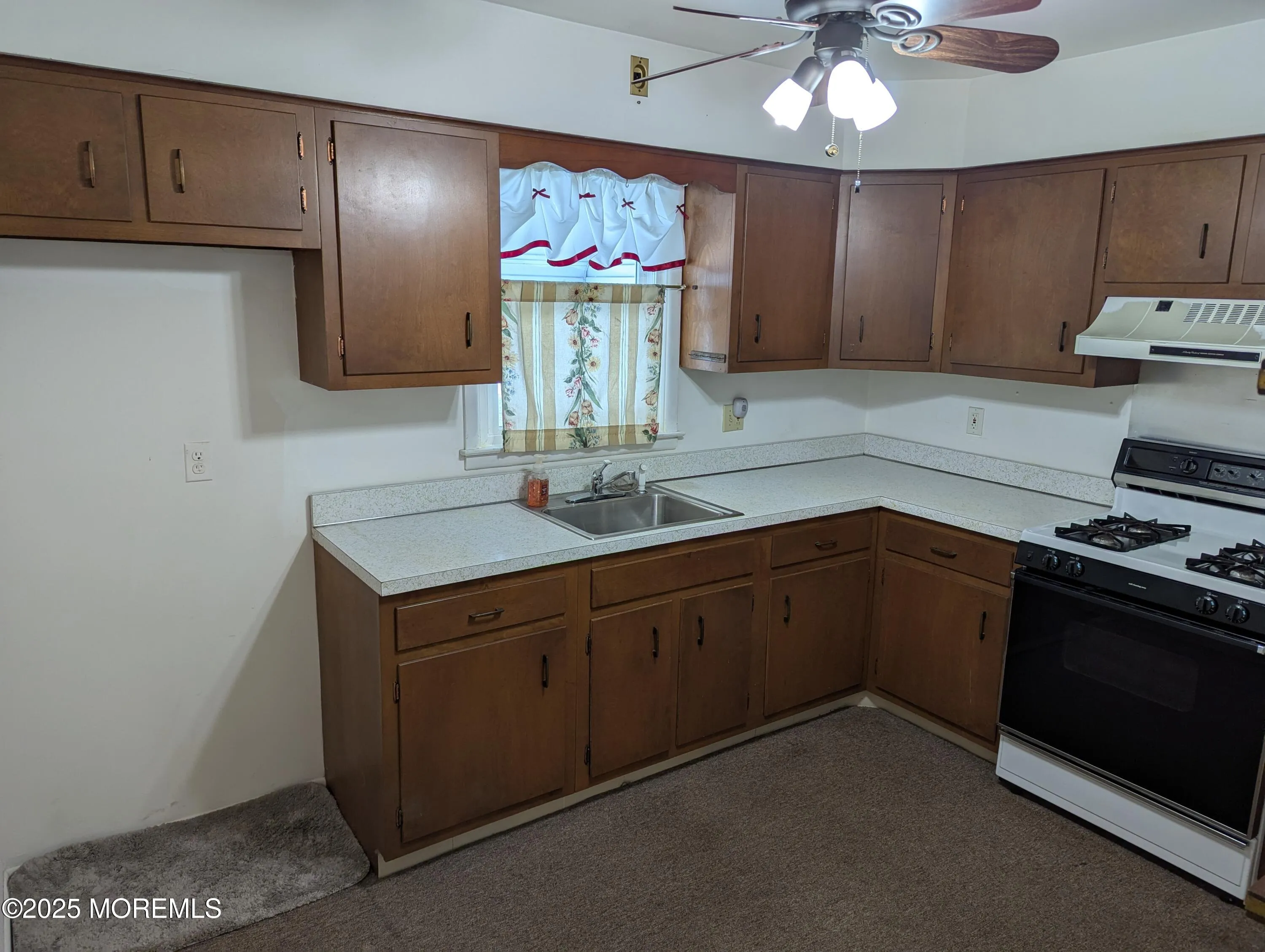 Toms River, New Jersey 08757, United States, 2 Bedrooms Bedrooms, ,2 BathroomsBathrooms,Residential,Active,13042