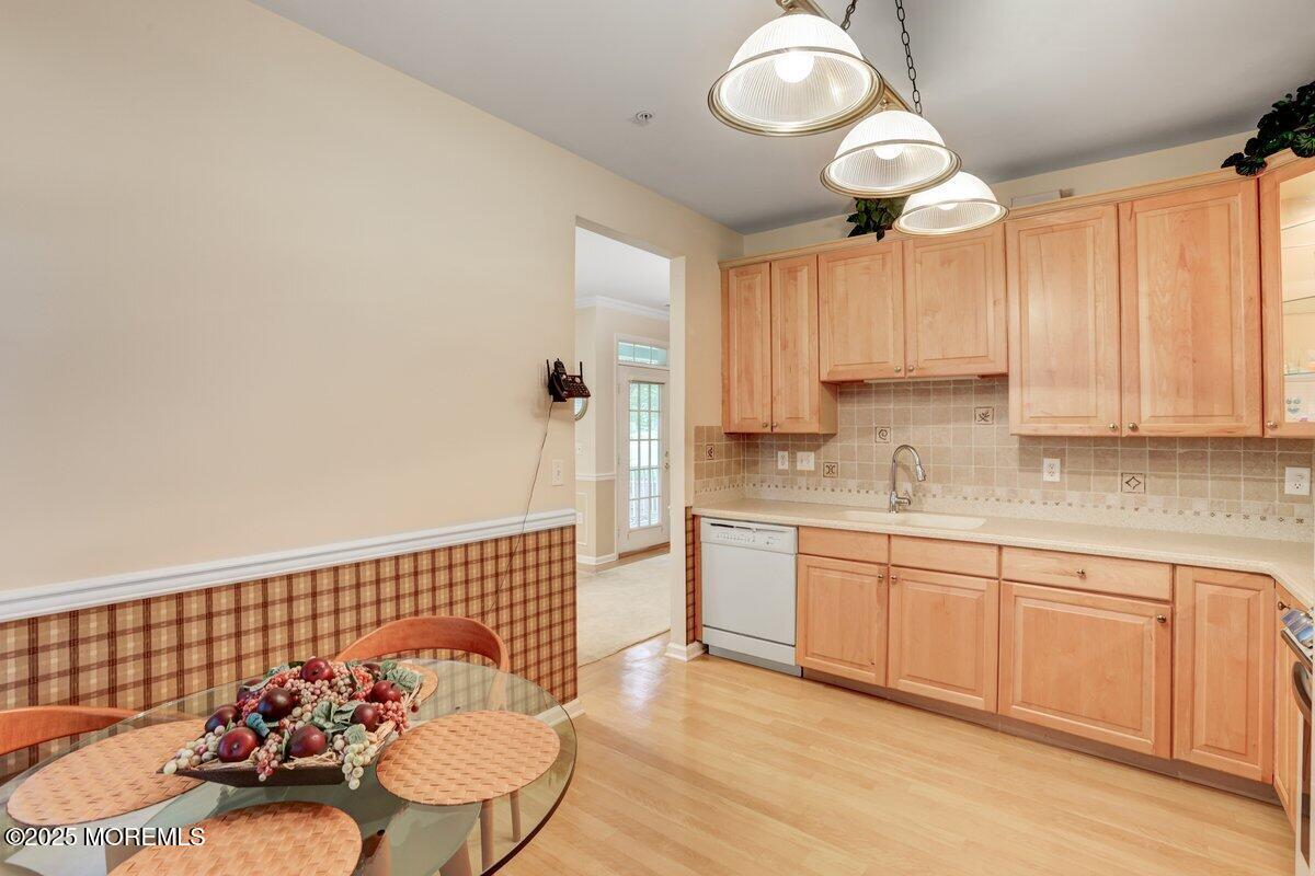 634 St Andrews Place, Manalapan, New Jersey image 14