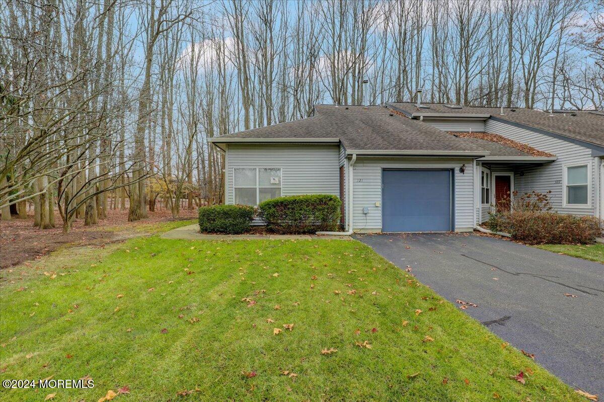 321 Sunshine Court, Englishtown, New Jersey image 1