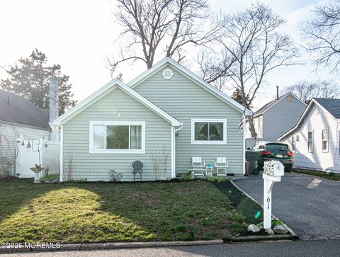 Homes For Sale - 61 River Drive<br/> Toms River, NJ 08753