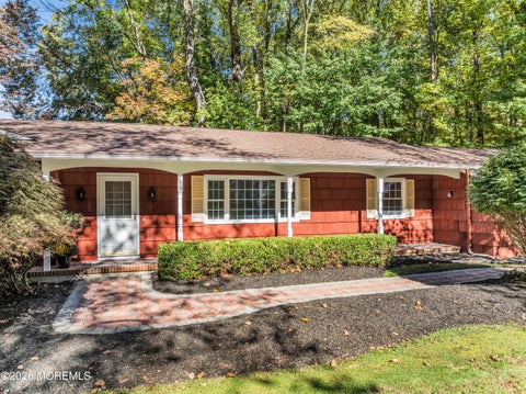 Photo of 35 Heyward Hills Drive DR, Holmdel, NJ 07733 (MLS # 22632785)