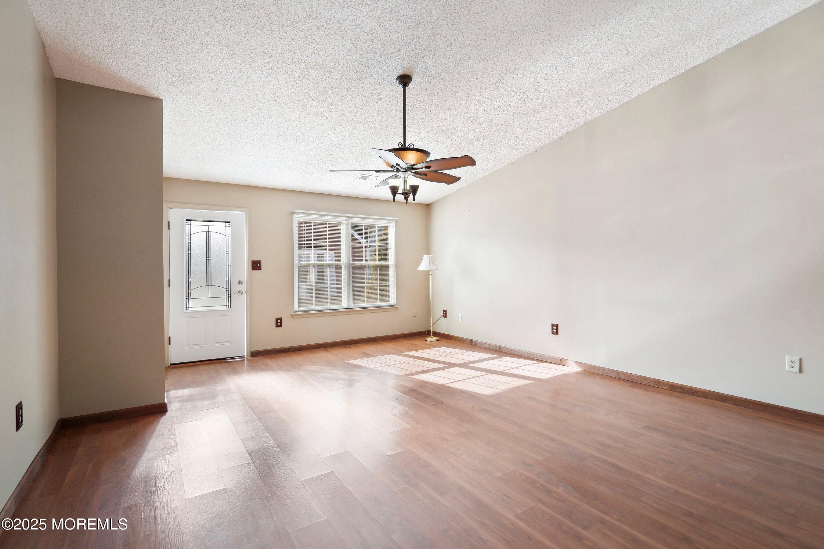 24 Jaffreyton Close, Freehold, New Jersey image 6