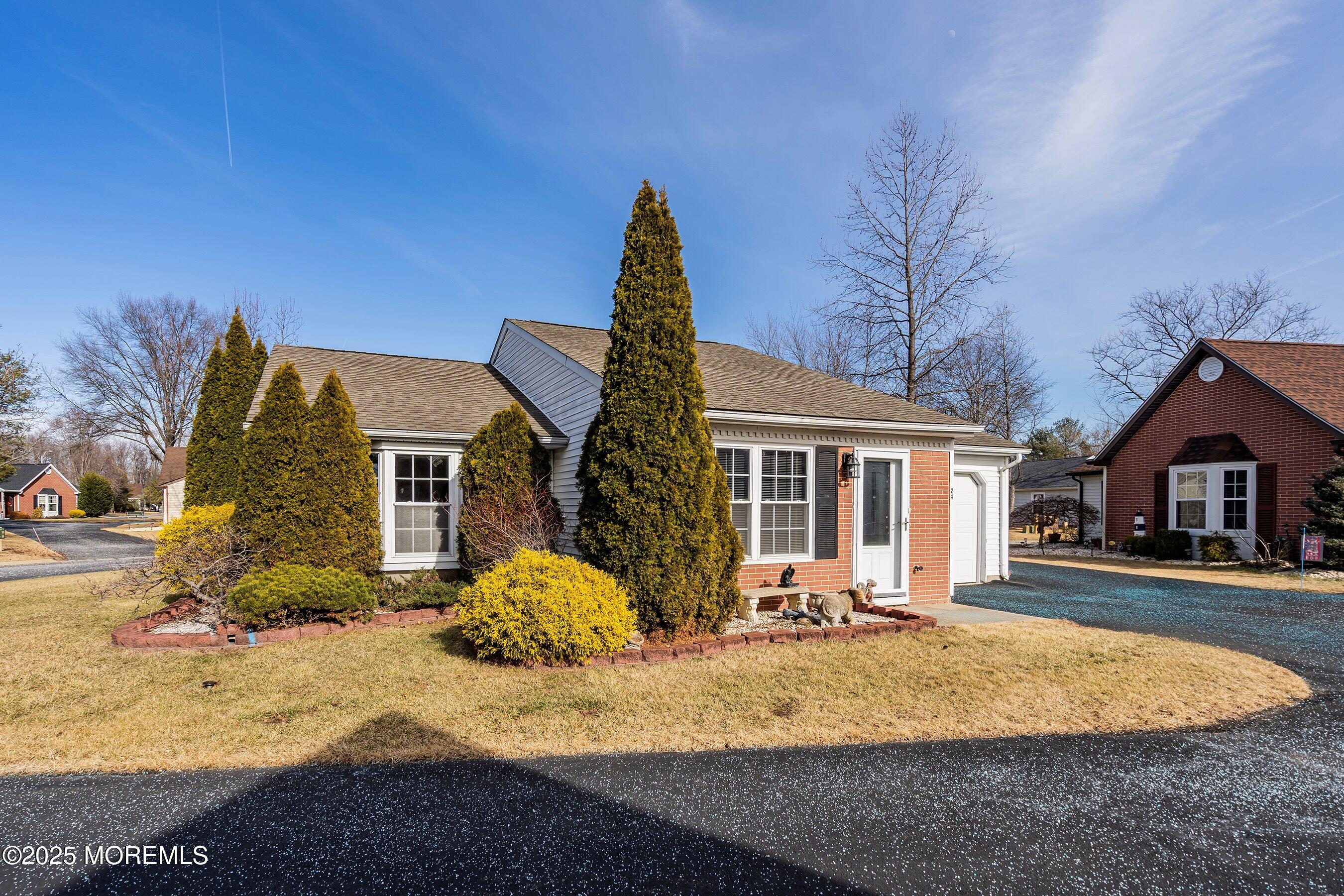 24 Jaffreyton Close, Freehold, New Jersey image 4