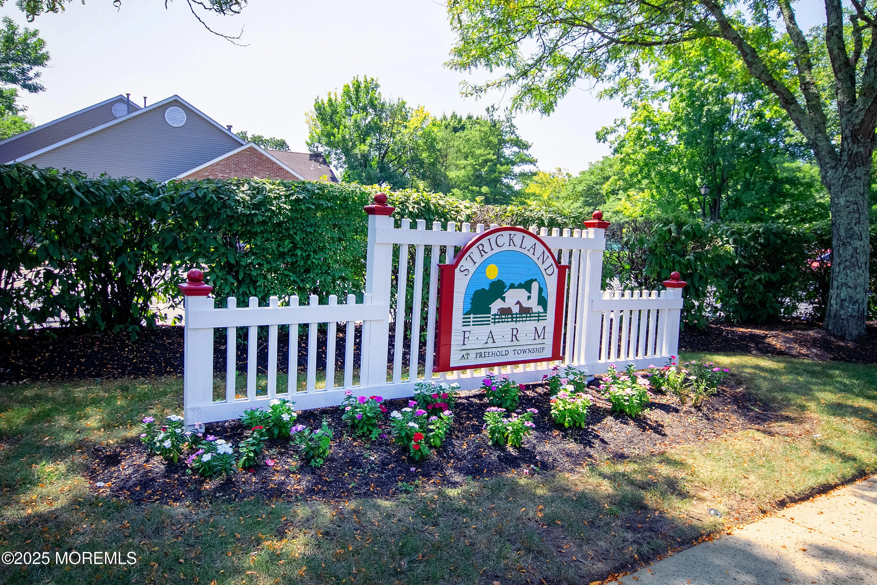 Freehold, New Jersey 07728, United States, 3 Bedrooms Bedrooms, ,3 BathroomsBathrooms,Residential,Active,190208