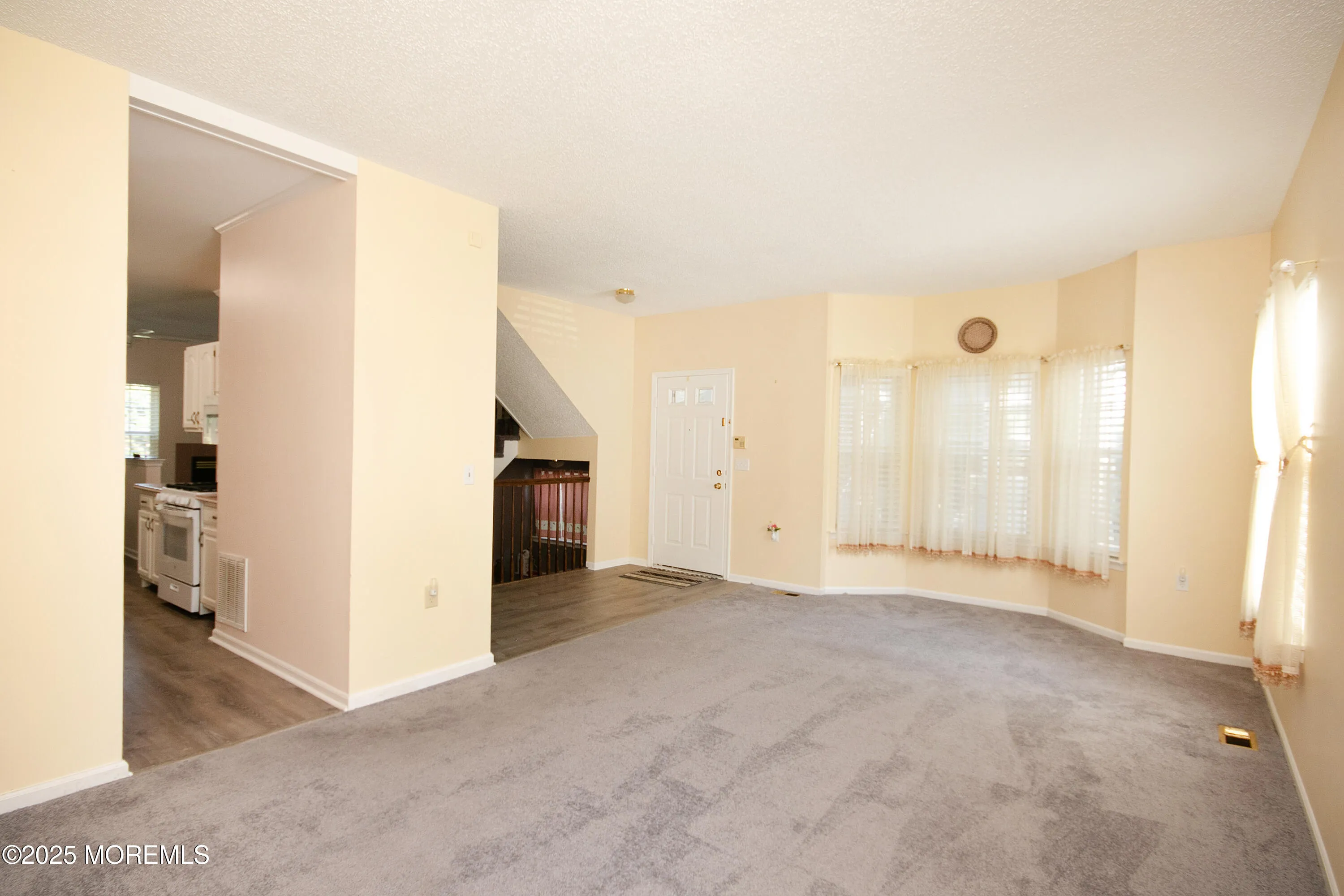 Freehold, New Jersey 07728, United States, 3 Bedrooms Bedrooms, ,3 BathroomsBathrooms,Residential,Active,190208