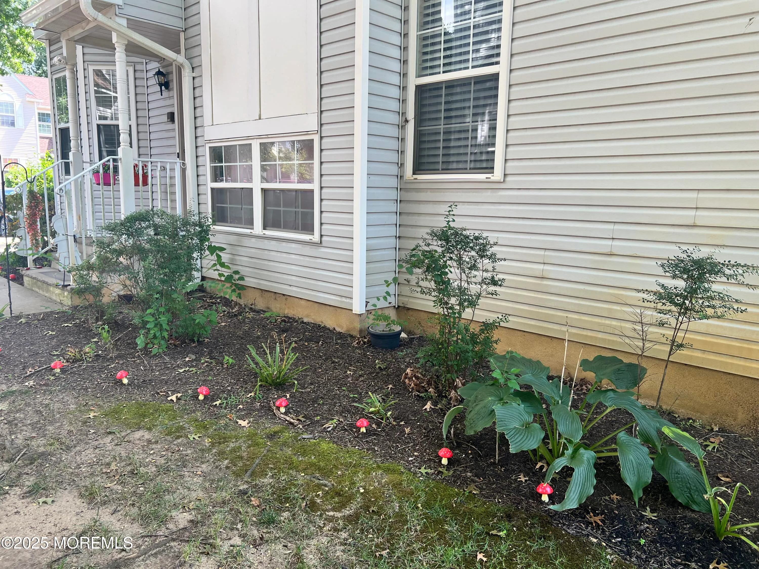 Freehold, New Jersey 07728, United States, 3 Bedrooms Bedrooms, ,3 BathroomsBathrooms,Residential,Active,190208