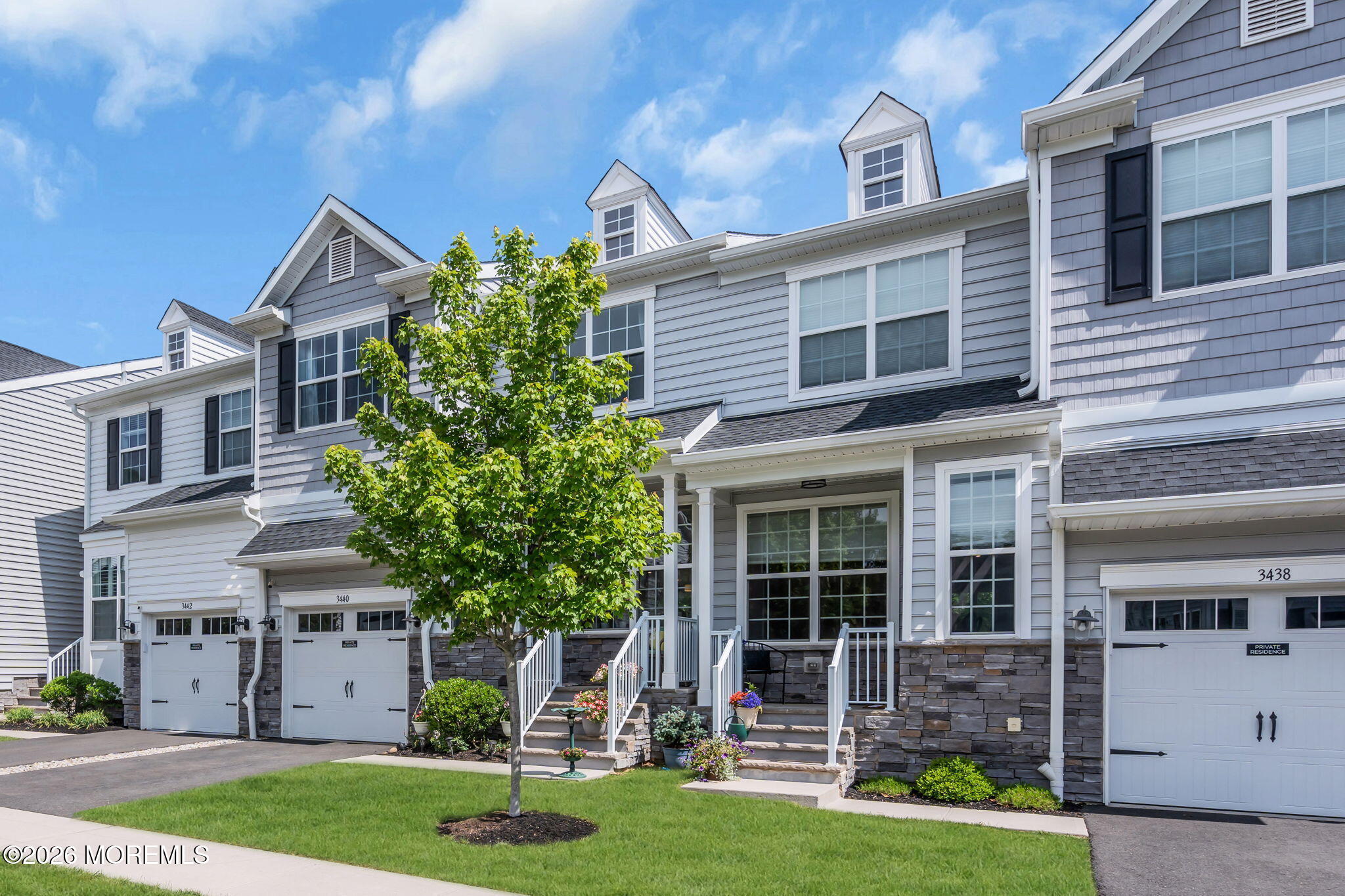 3440 Glen Oaks Lane
