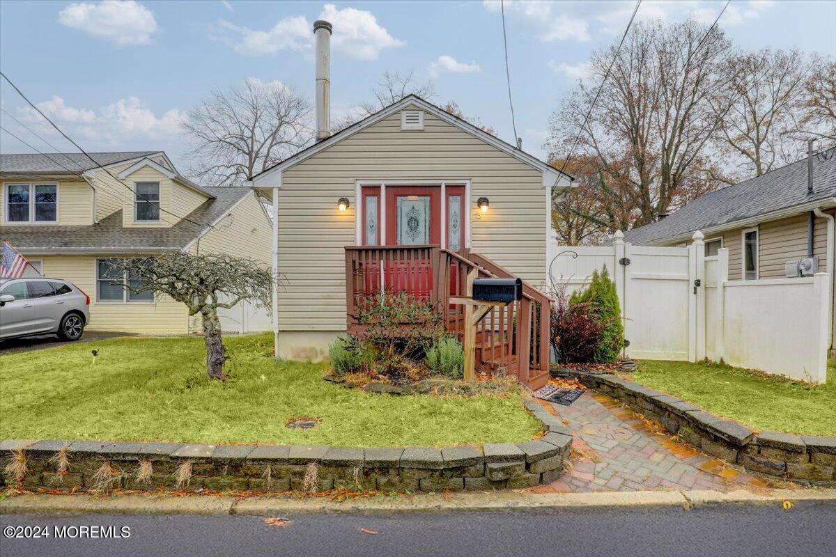 15 York Avenue, Port Monmouth, New Jersey image 1