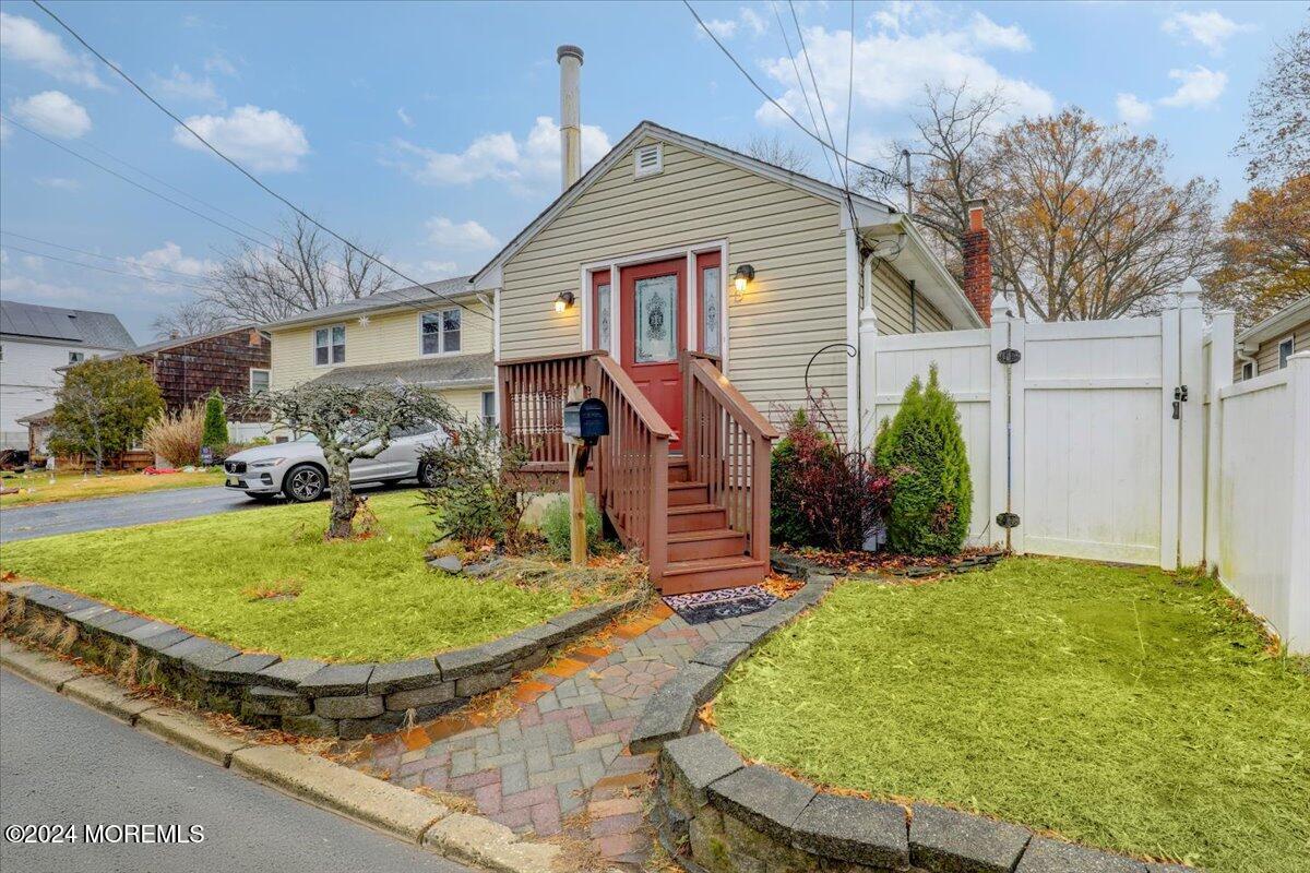 15 York Avenue, Port Monmouth, New Jersey image 2