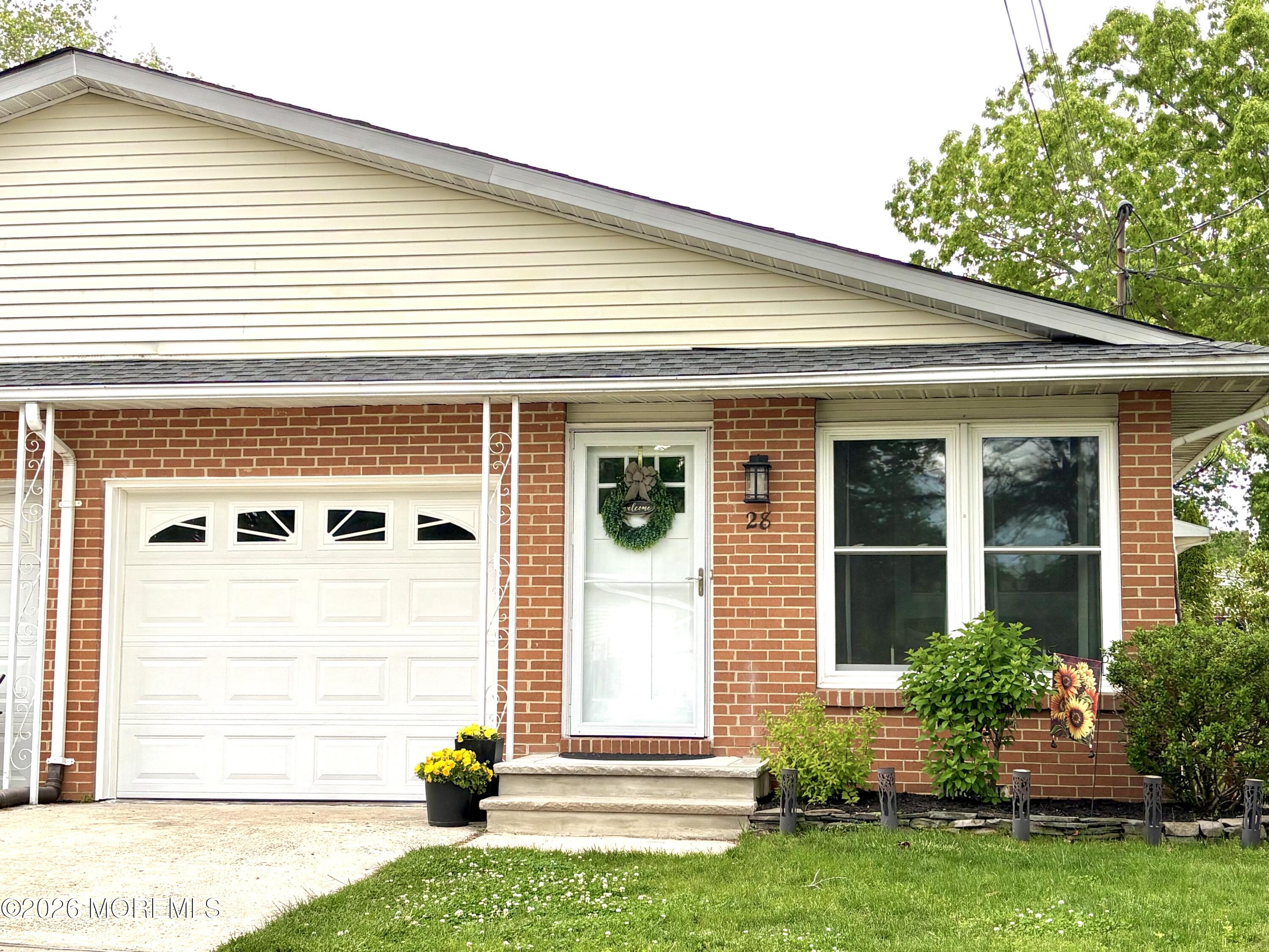 28 Dogwood Road