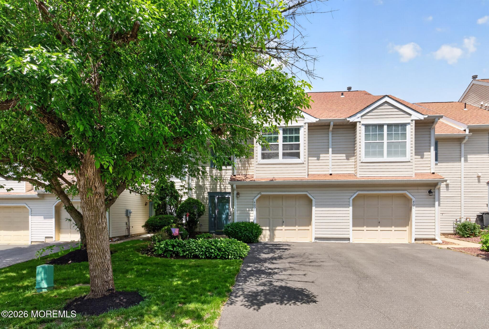 405 Dorchester Way
