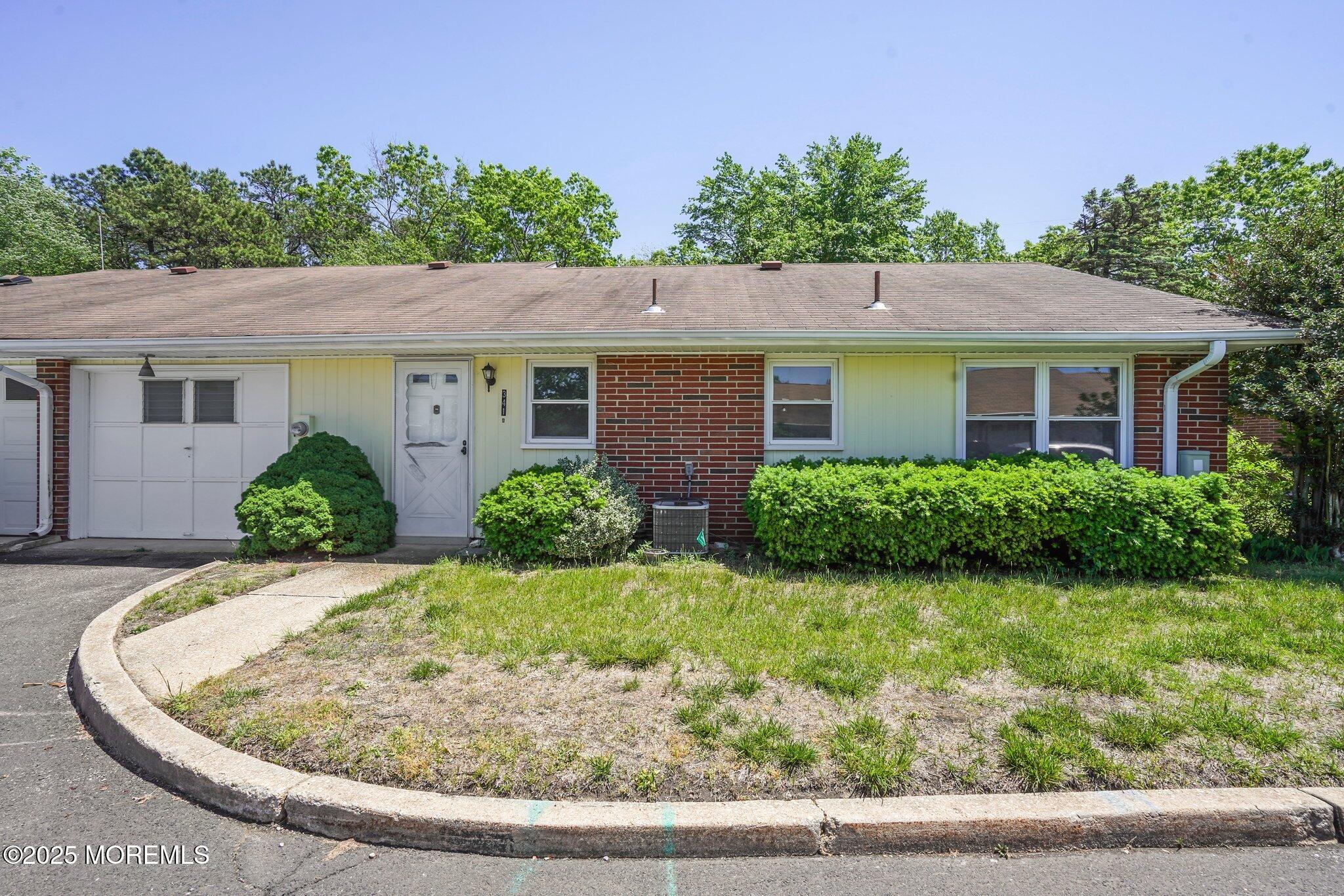 341 Canterbury Court #A, Lakewood, New Jersey image 1
