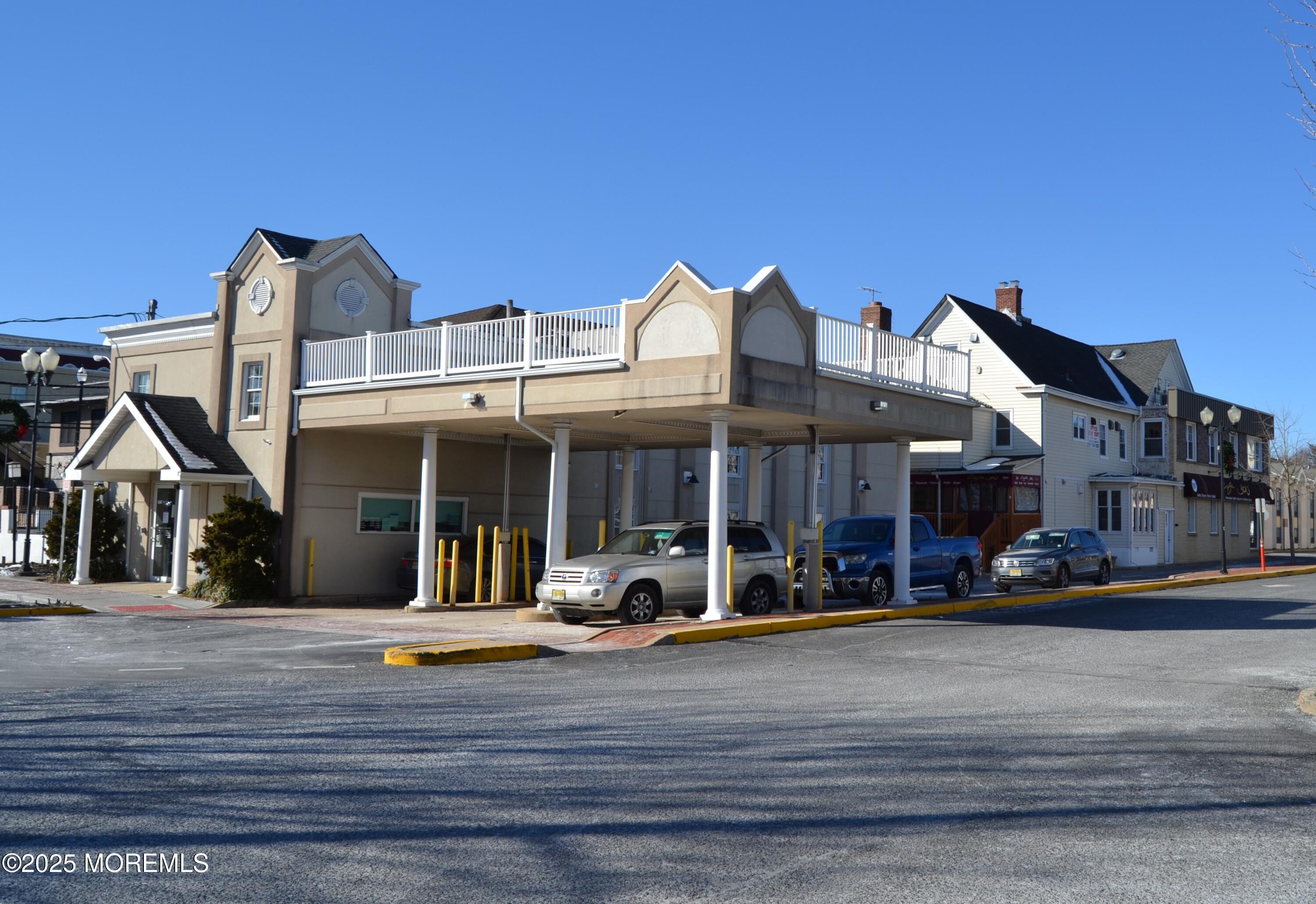 34 E Main Street