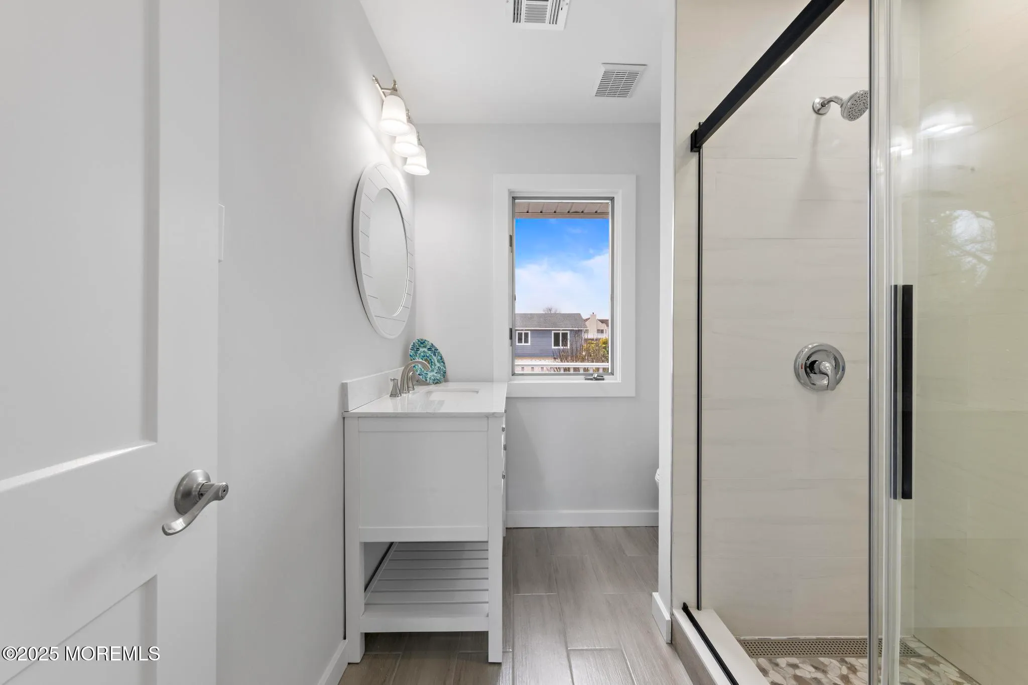 Beach Haven West, New Jersey 08050, United States, 4 Bedrooms Bedrooms, ,2 BathroomsBathrooms,Residential,Active,99293