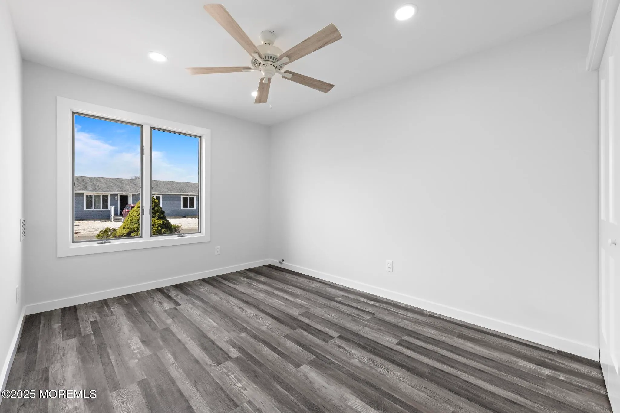 Beach Haven West, New Jersey 08050, United States, 4 Bedrooms Bedrooms, ,2 BathroomsBathrooms,Residential,Active,99293