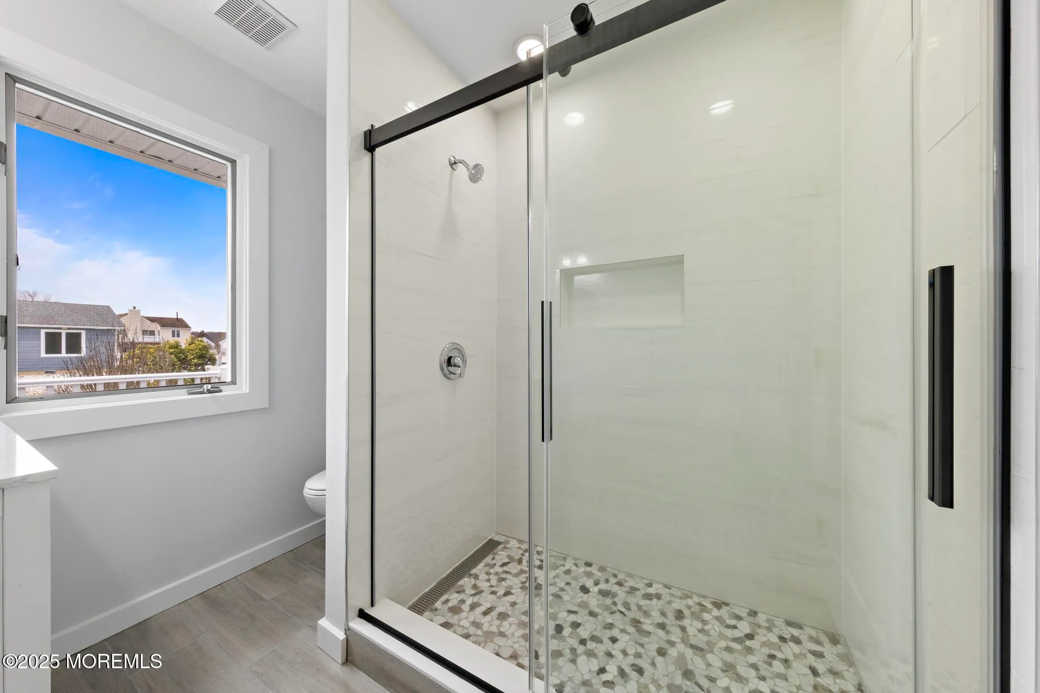 Beach Haven West, New Jersey 08050, United States, 4 Bedrooms Bedrooms, ,2 BathroomsBathrooms,Residential,Active,99293