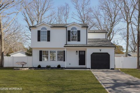 Homes For Sale - 65 Glenn Drive<br/> Brick, NJ 08723