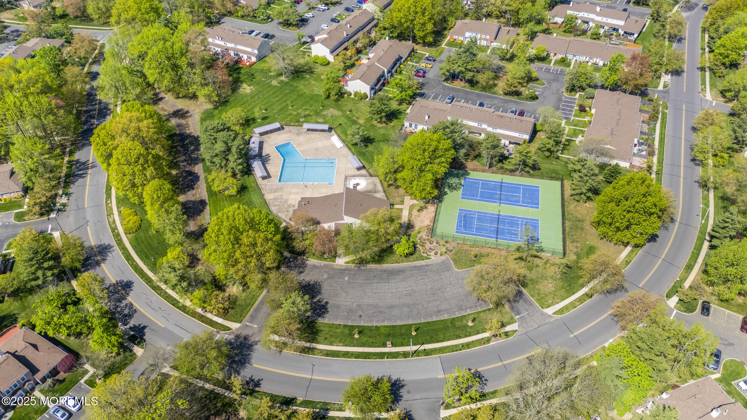 175 Bristol Court, Old Bridge, New Jersey image 37
