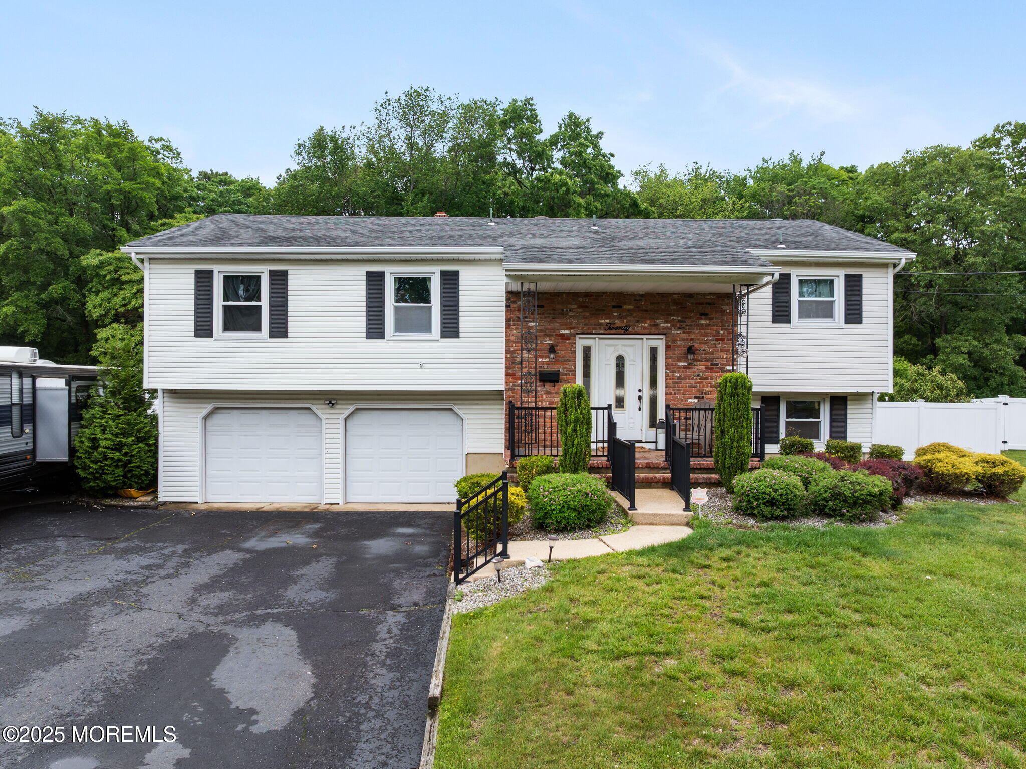 20 Sugarbush Road, Howell, New Jersey image 2