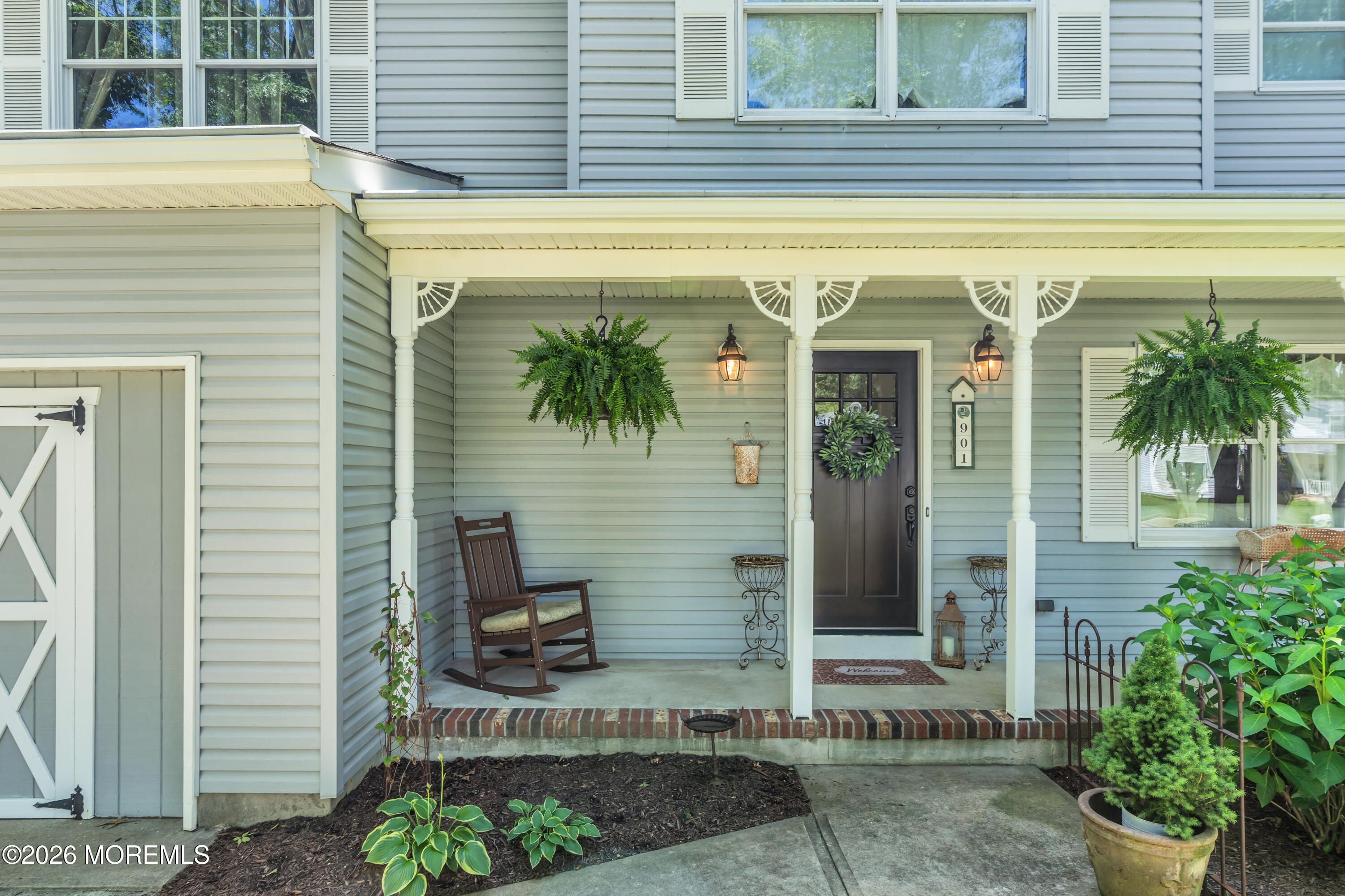 901 Roundtree Drive