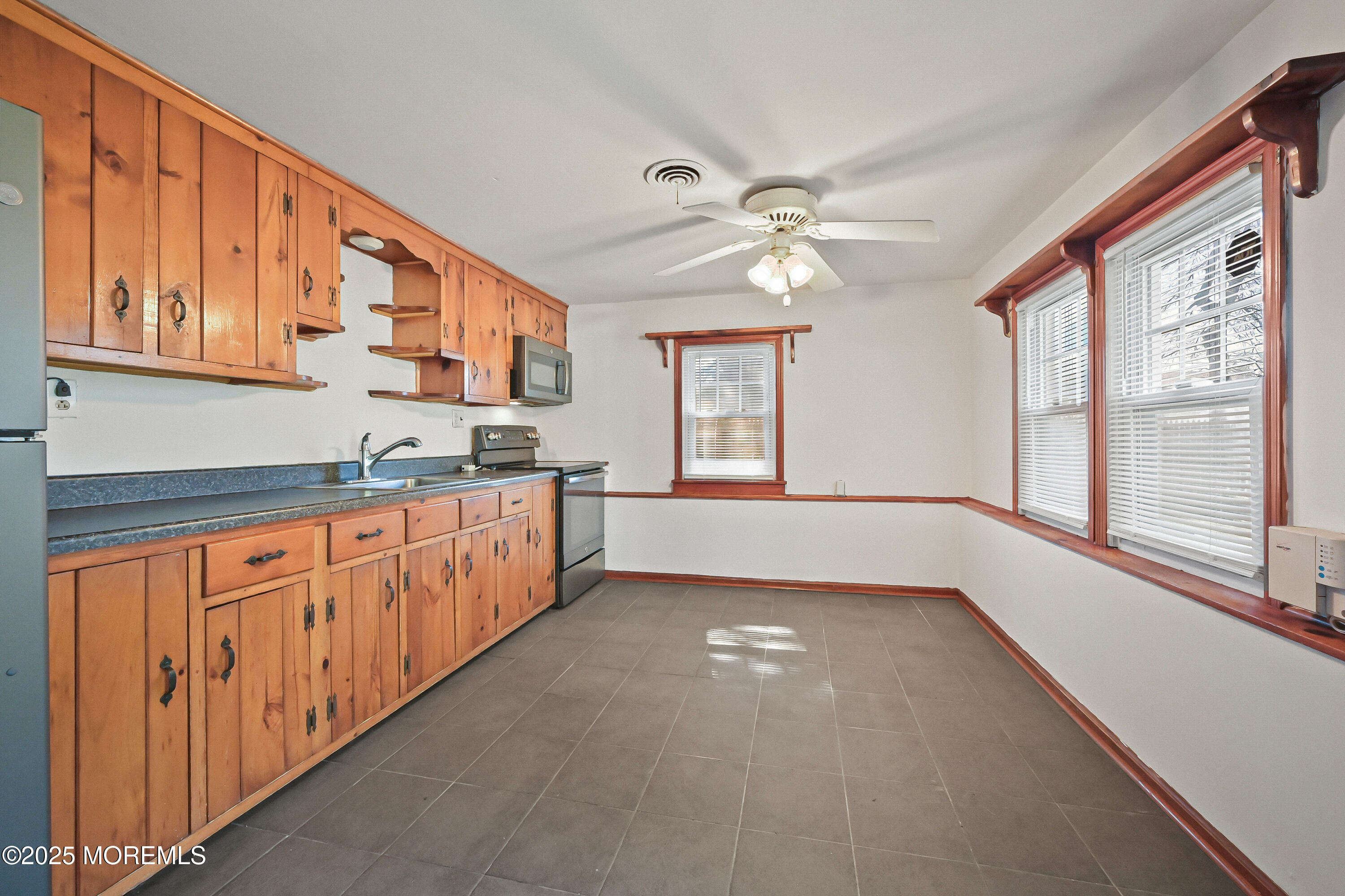 115 Woodland Drive, Brick, New Jersey image 10