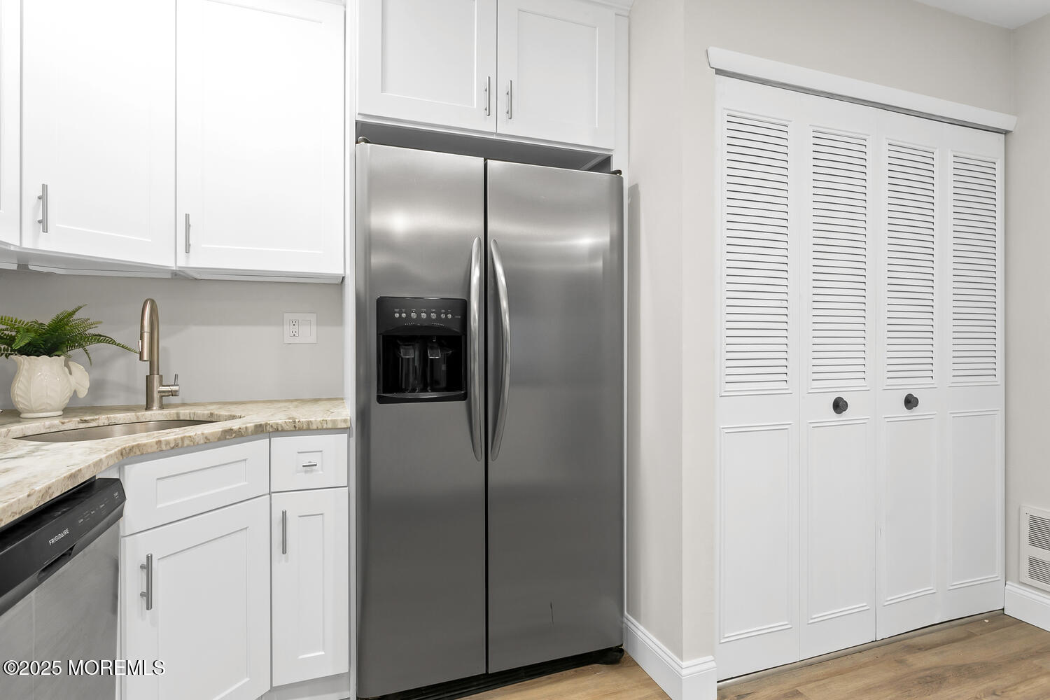148 Lexington Court, Red Bank, New Jersey image 23