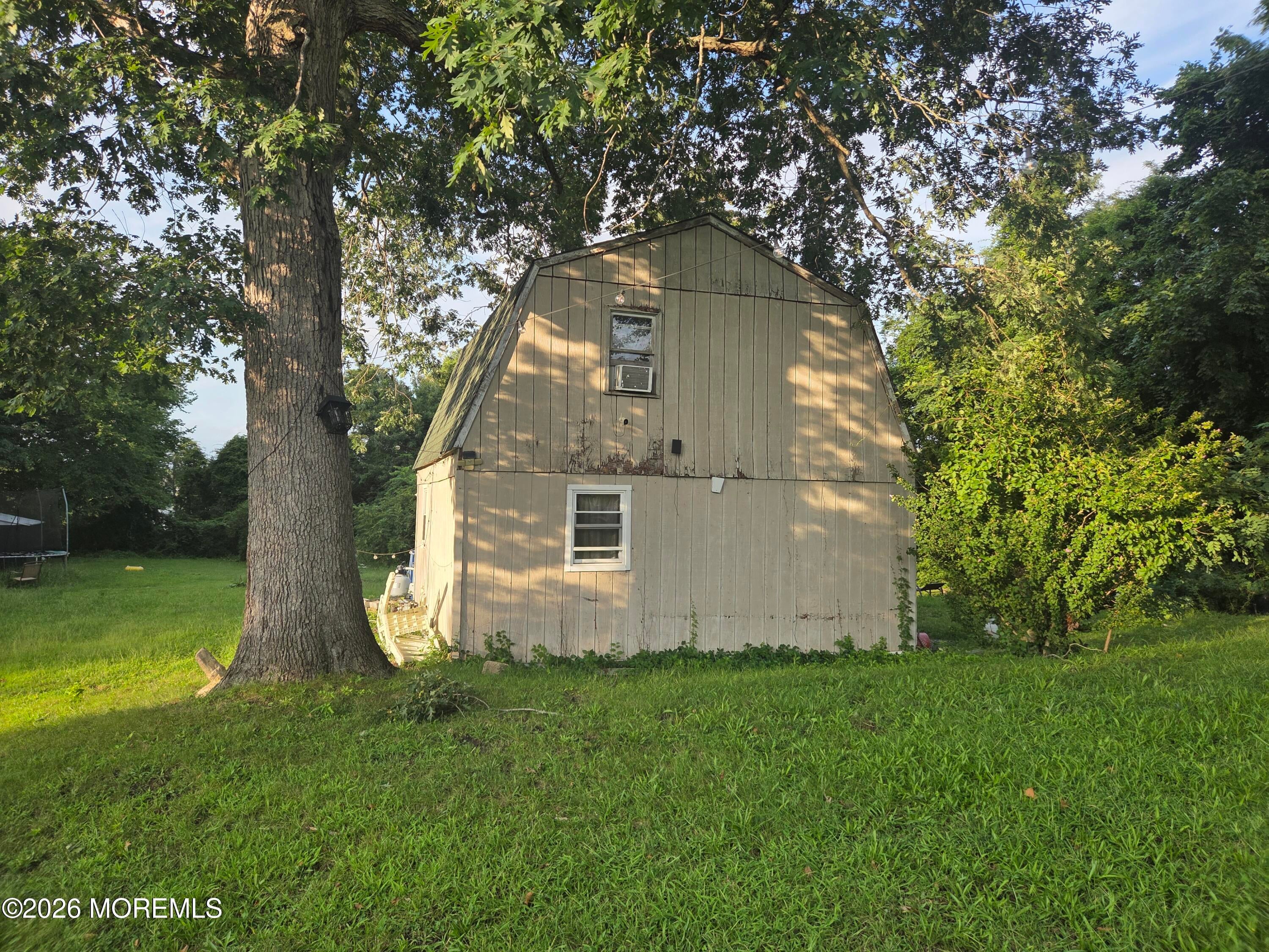 211 Magnolia Avenue