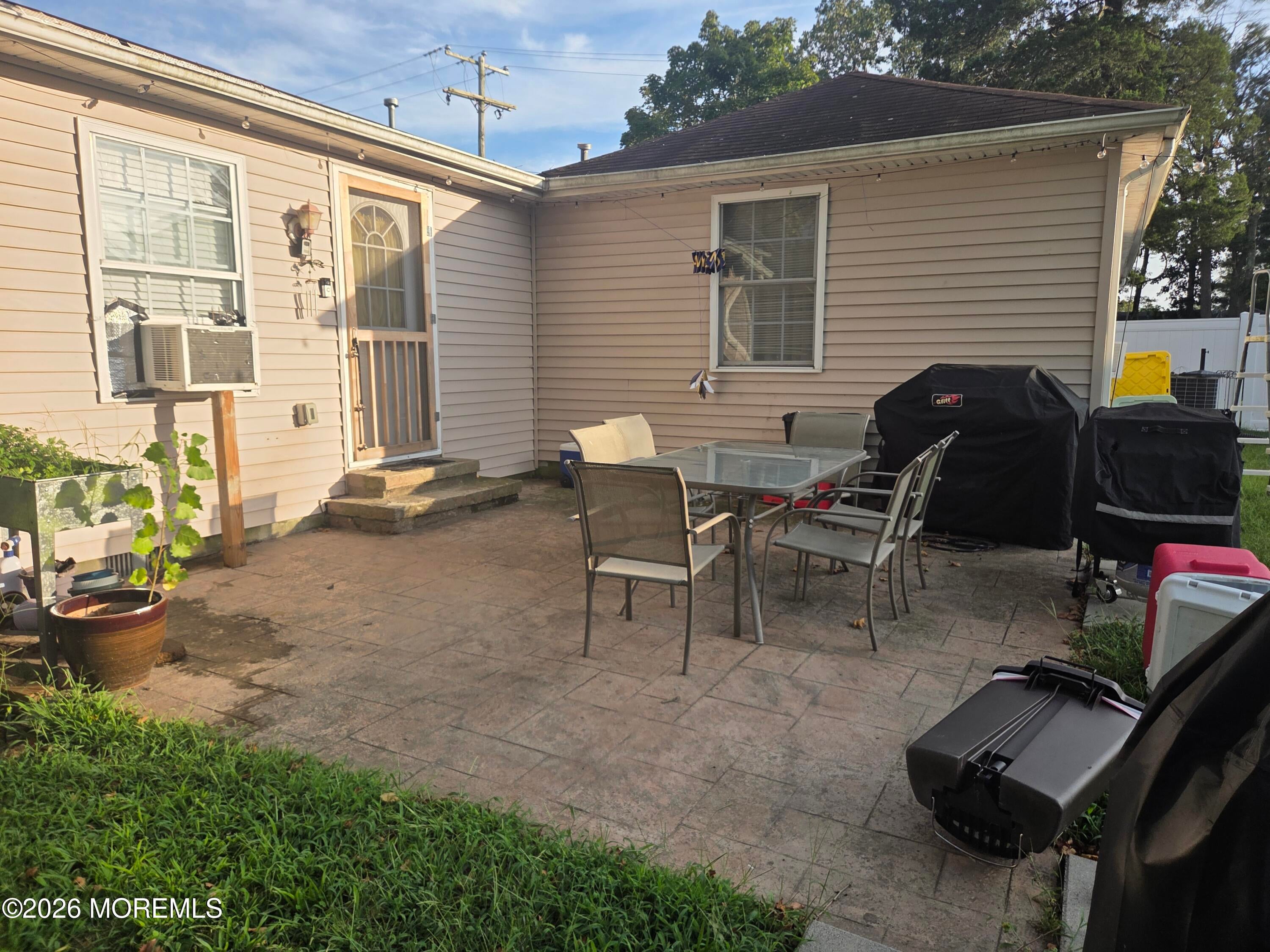211 Magnolia Avenue