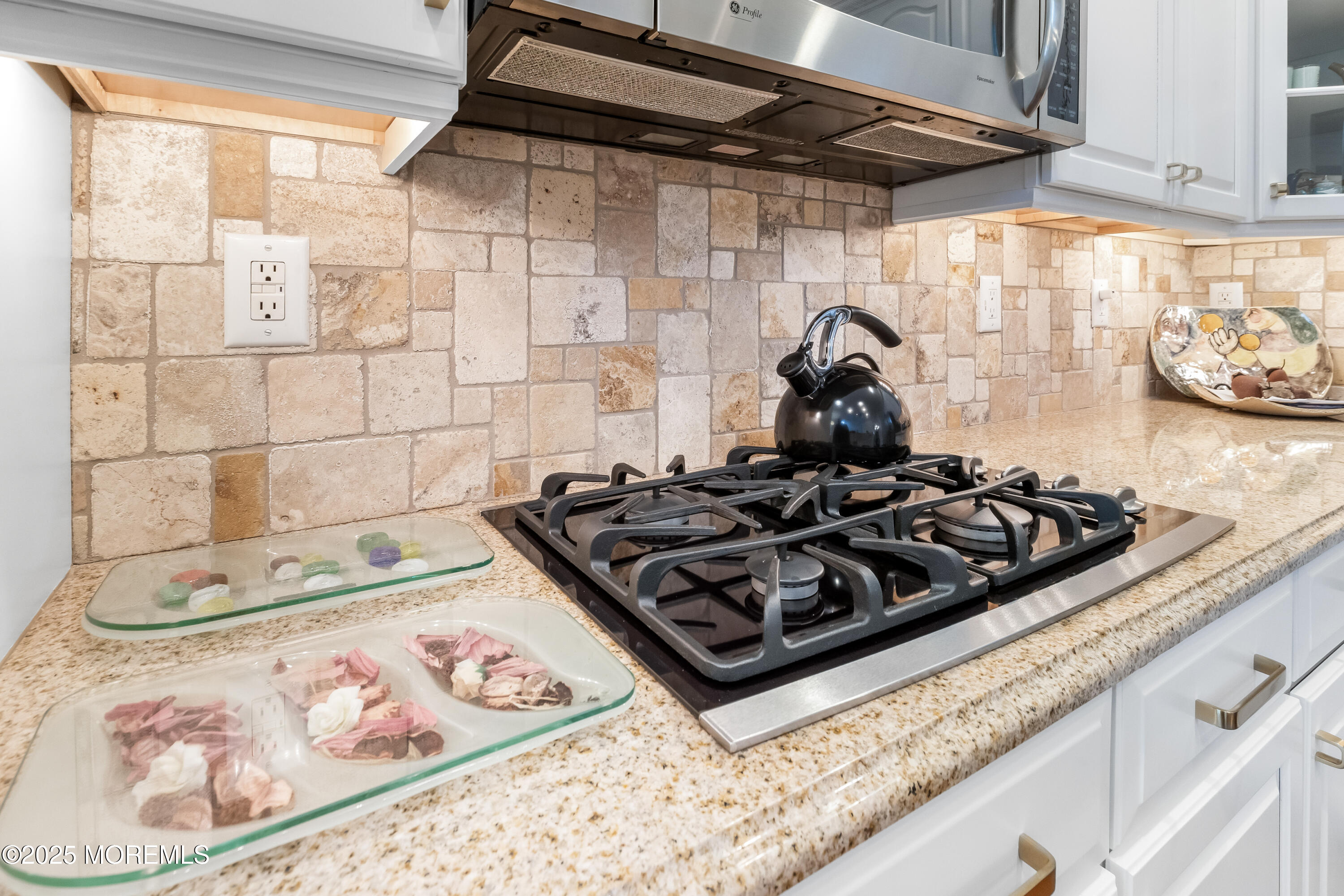 27 Crooked Stick Place, Monroe Township, New Jersey image 7