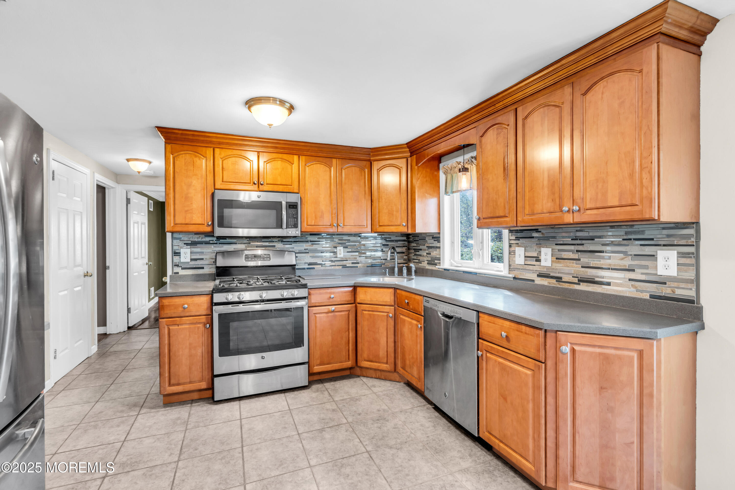 606 East Road, Middletown, New Jersey image 8