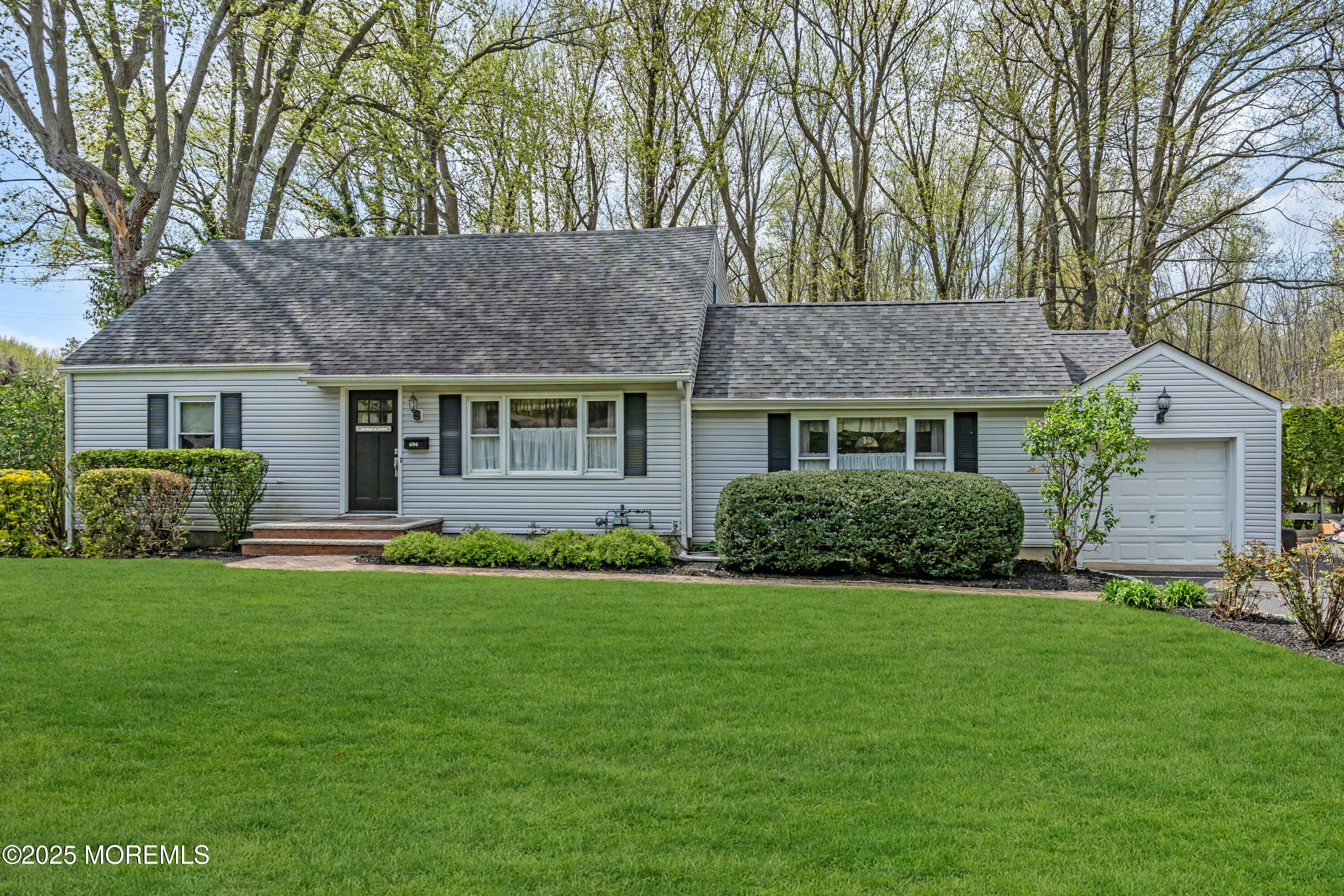 606 East Road, Middletown, New Jersey image 1