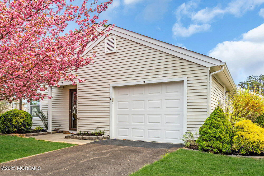 7 Tamarack Court, Barnegat, New Jersey image 4