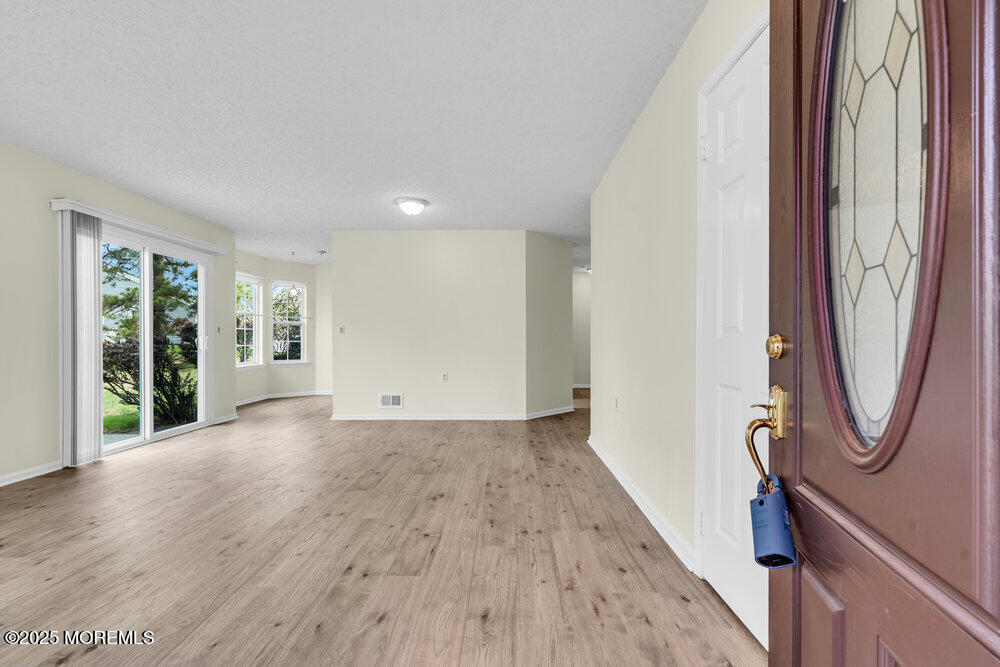 7 Tamarack Court, Barnegat, New Jersey image 6