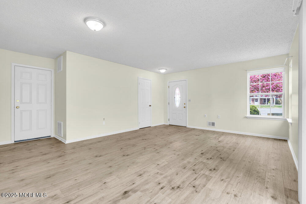 7 Tamarack Court, Barnegat, New Jersey image 8